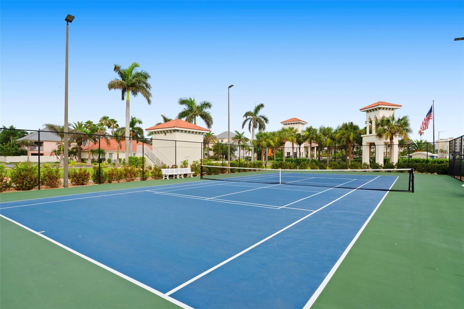 LAS BRISAS CONDO - Residential