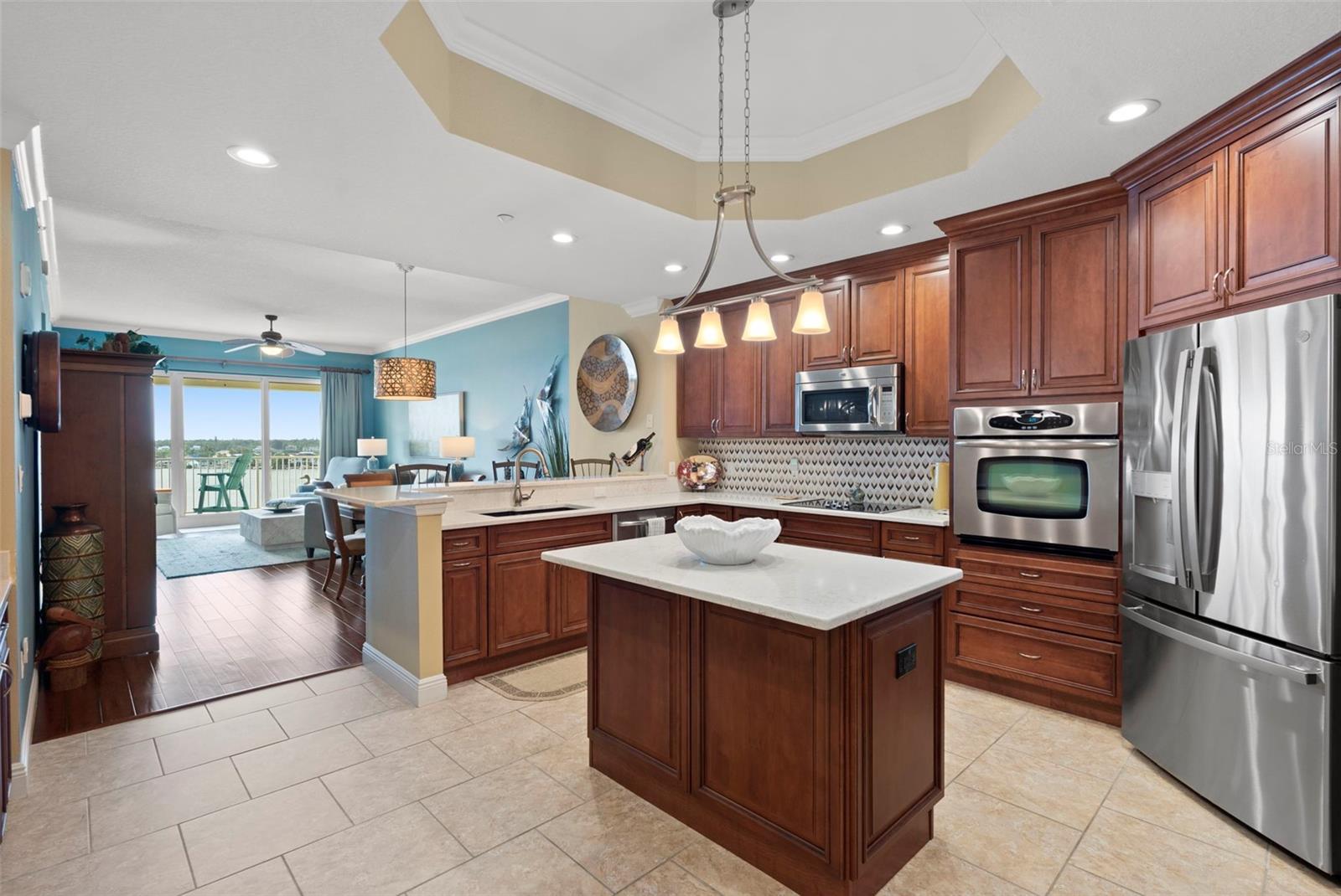 LAS BRISAS CONDO - Residential