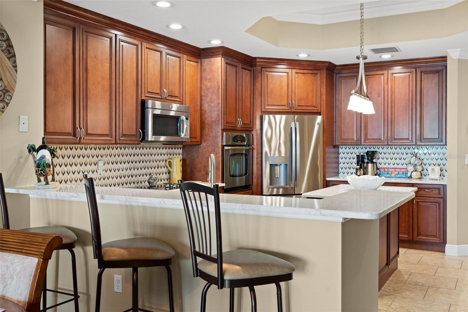 LAS BRISAS CONDO - Residential