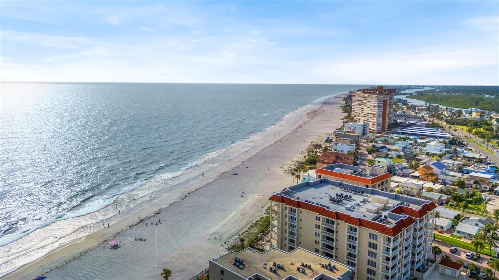 LAS BRISAS CONDO - Residential