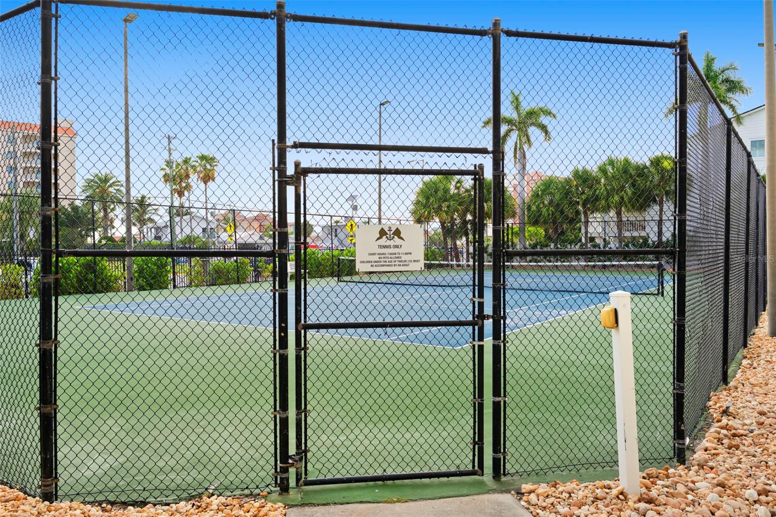 LAS BRISAS CONDO - Residential