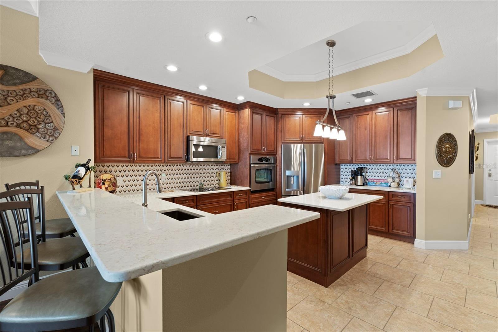 LAS BRISAS CONDO - Residential