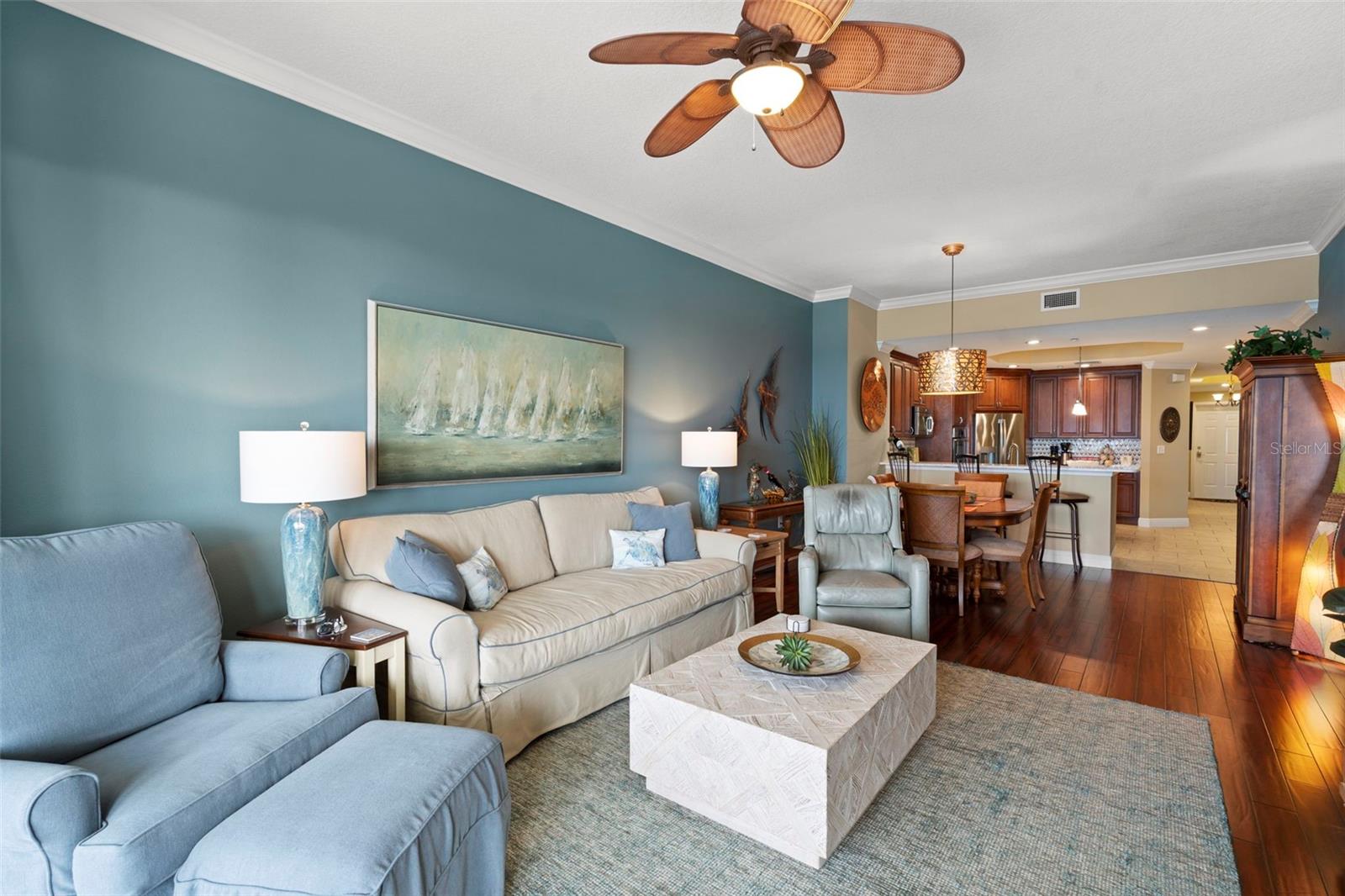 LAS BRISAS CONDO - Residential