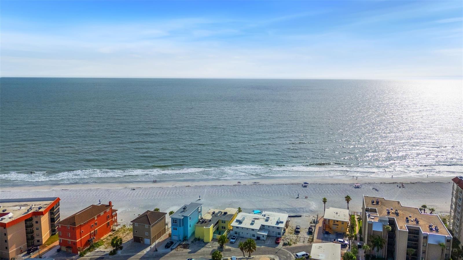 LAS BRISAS CONDO - Residential