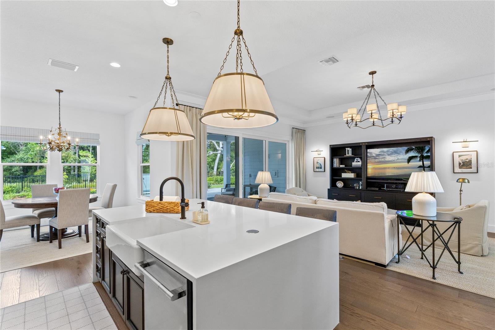 WESLYN PARK - Residential