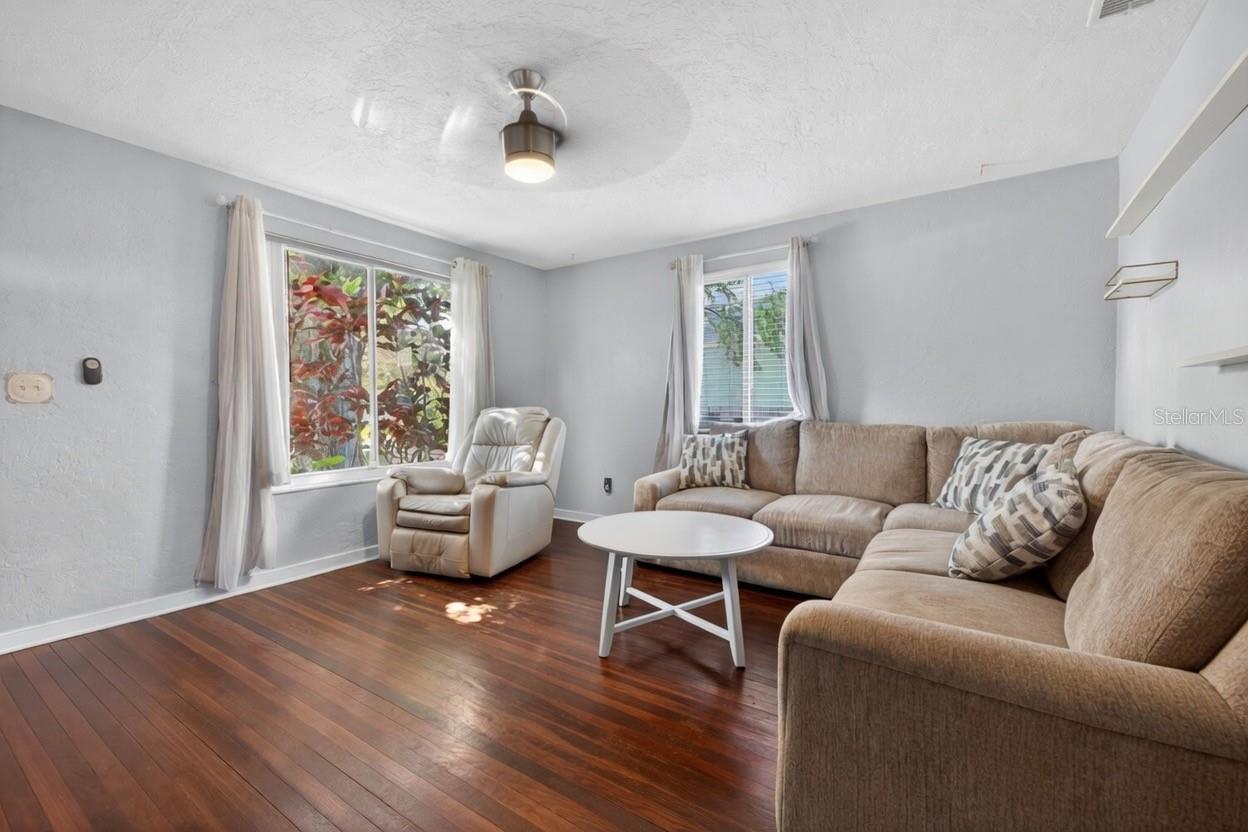 PASADENA HEIGHTS - Residential