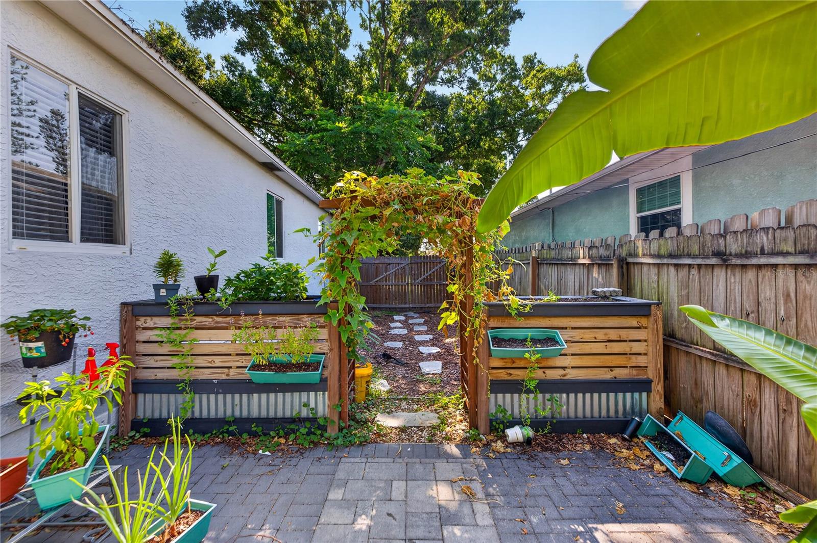 PASADENA HEIGHTS - Residential