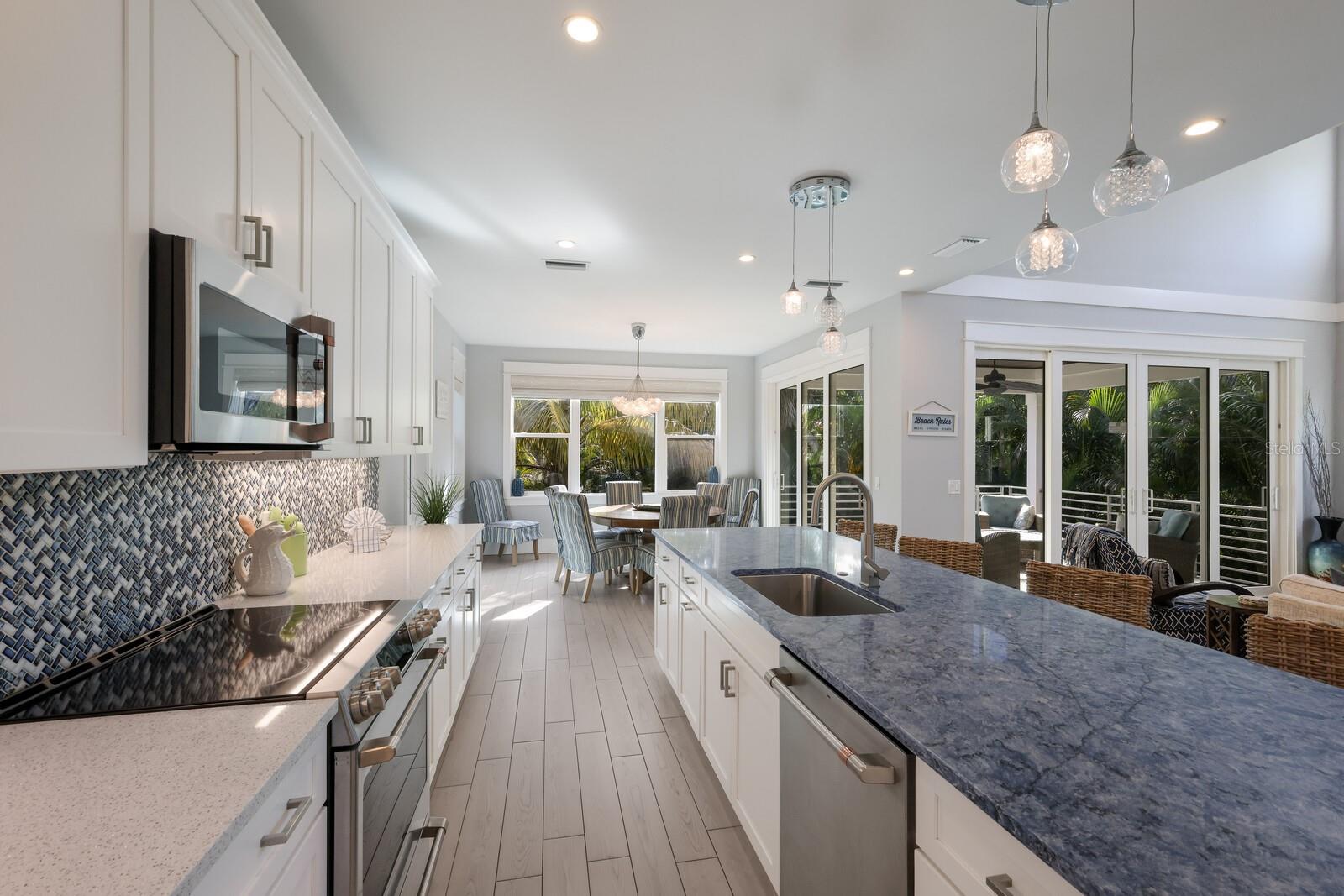 ANNA MARIA BEACH - Residential