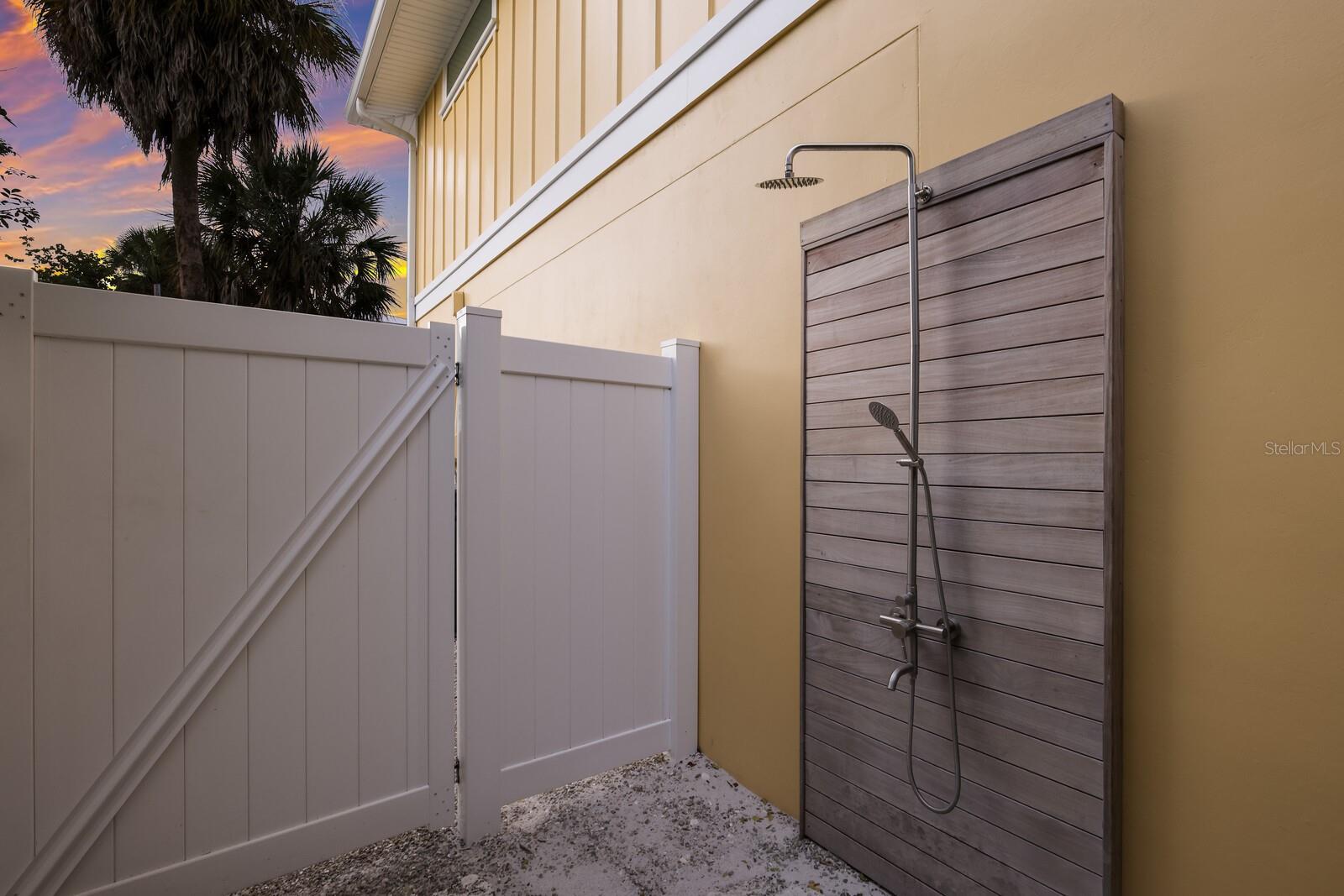 ANNA MARIA BEACH - Residential