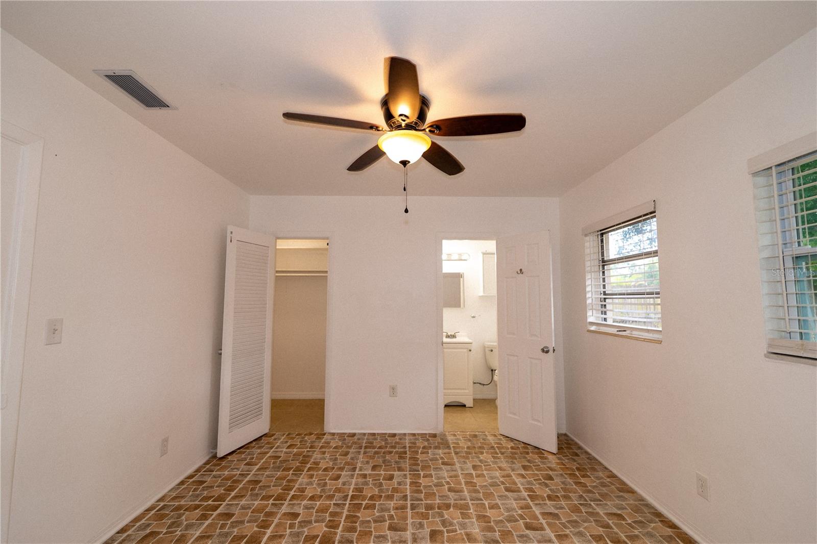 KENSINGTON PARK - Residential Lease