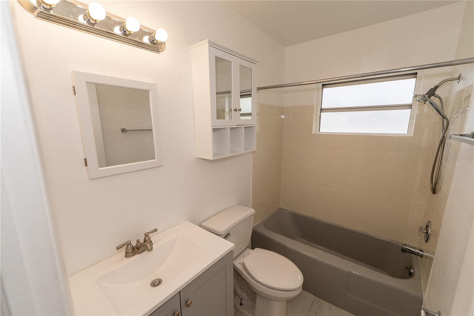 KENSINGTON PARK - Residential Lease