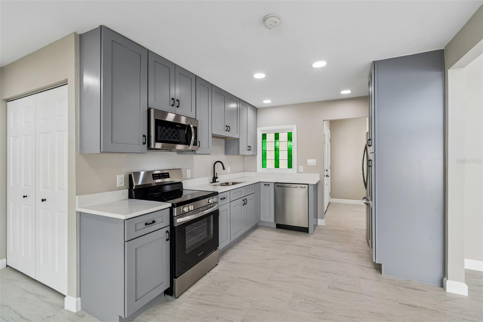 APOLLO BEACH UNIT TWO - Residential