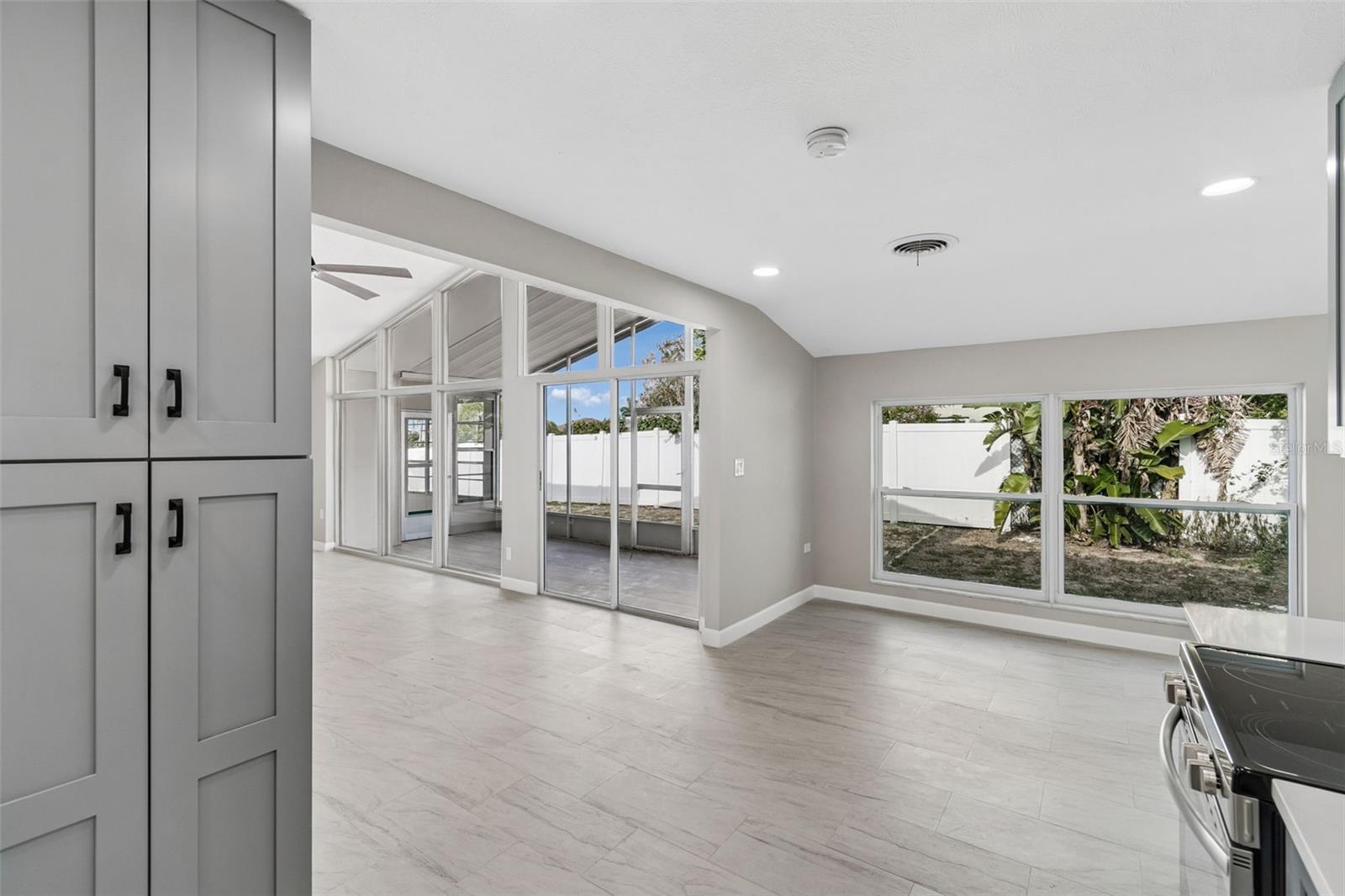 APOLLO BEACH UNIT TWO - Residential