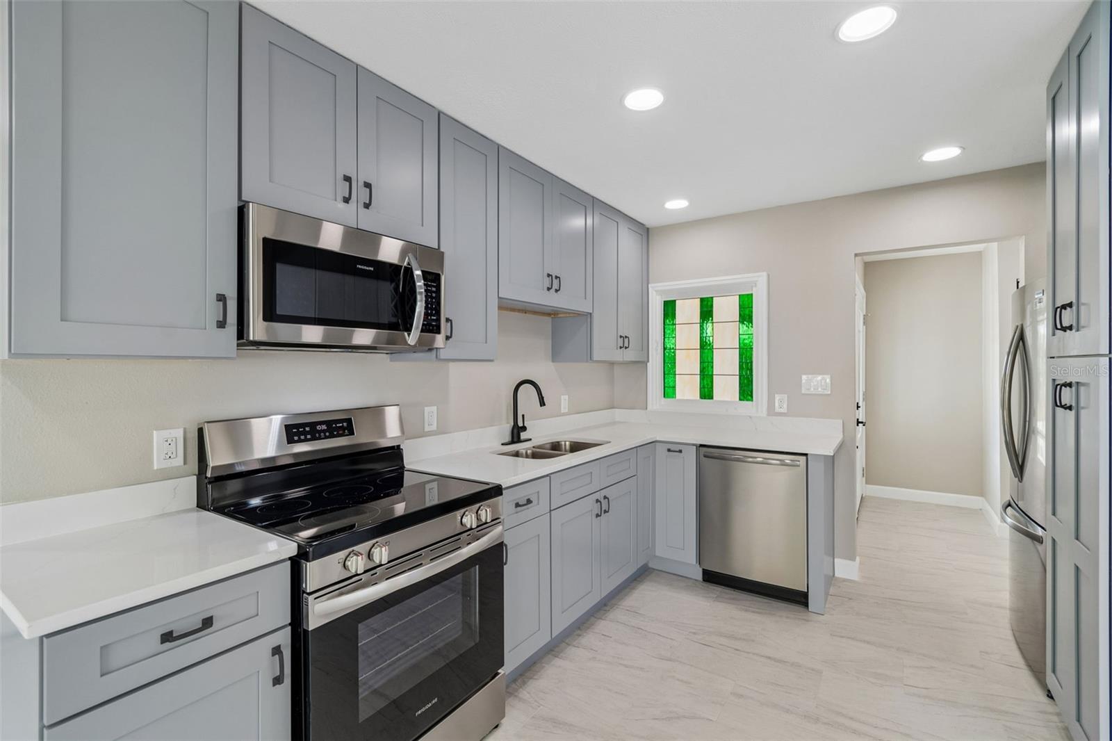 APOLLO BEACH UNIT TWO - Residential
