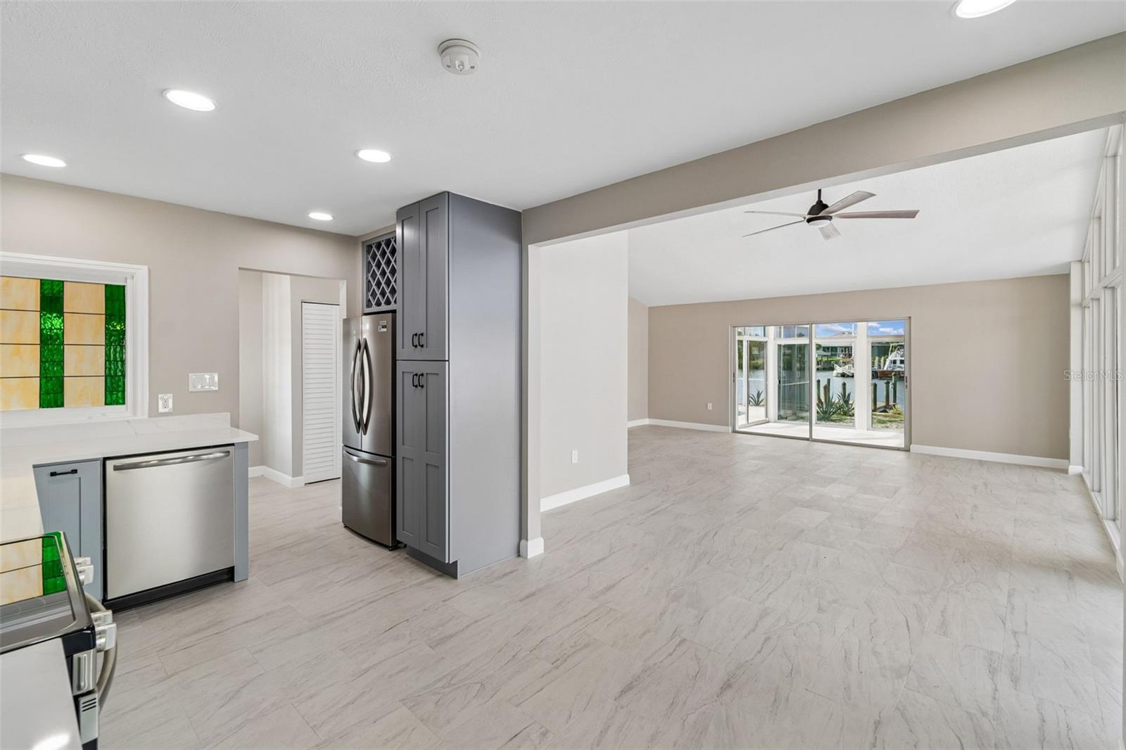 APOLLO BEACH UNIT TWO - Residential