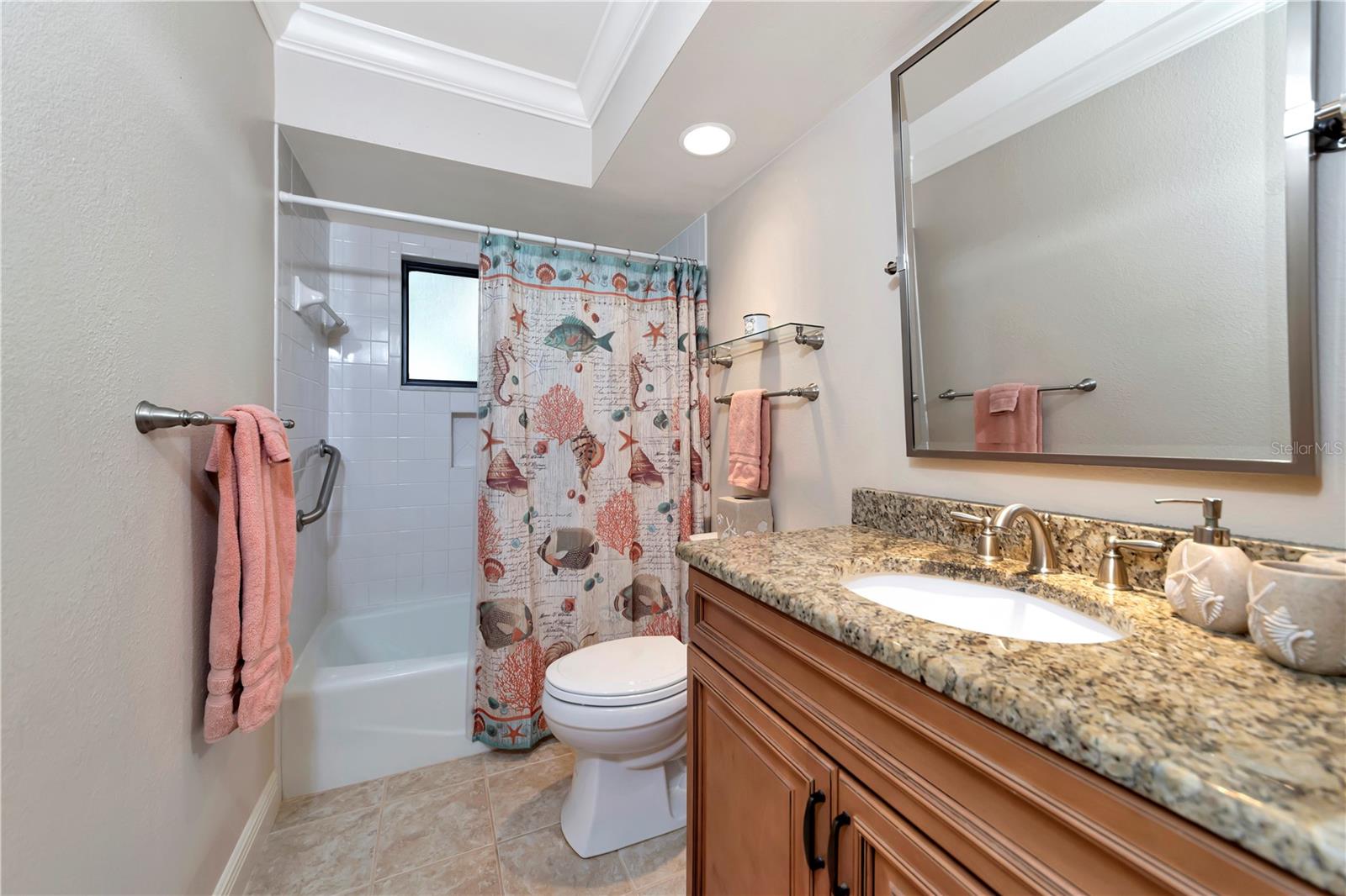HIDDEN OAKS ESTATES - Residential