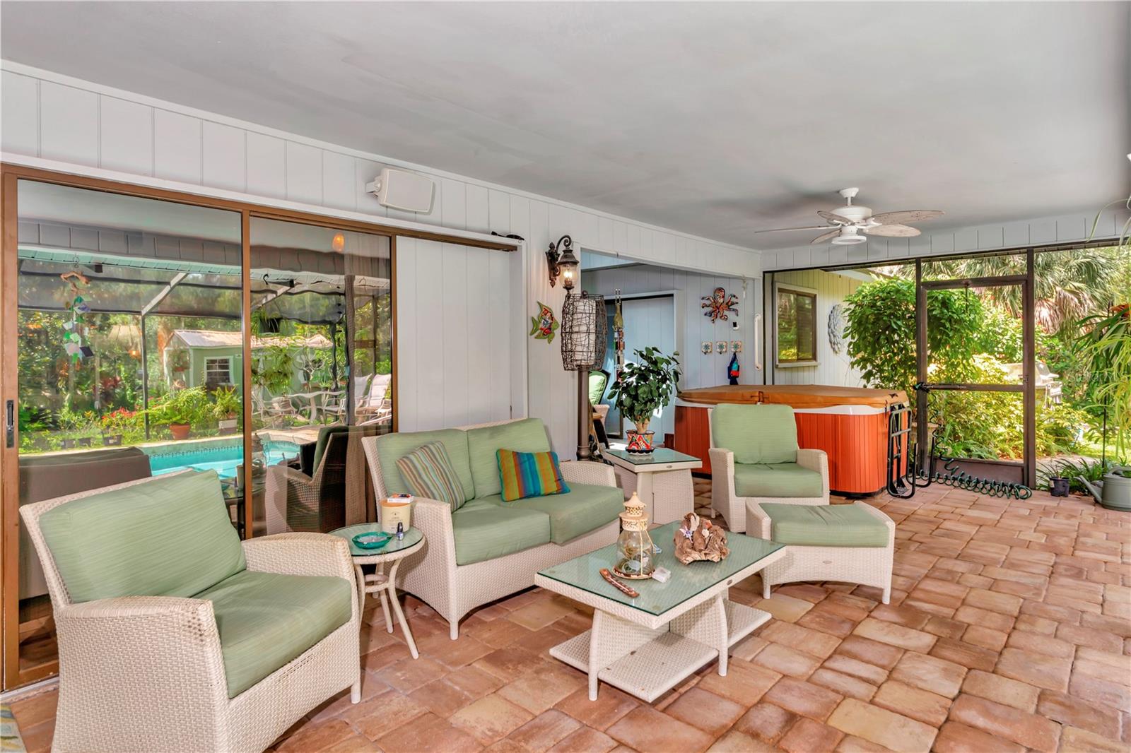 HIDDEN OAKS ESTATES - Residential
