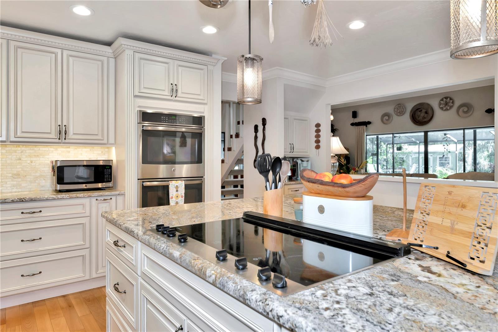 HIDDEN OAKS ESTATES - Residential