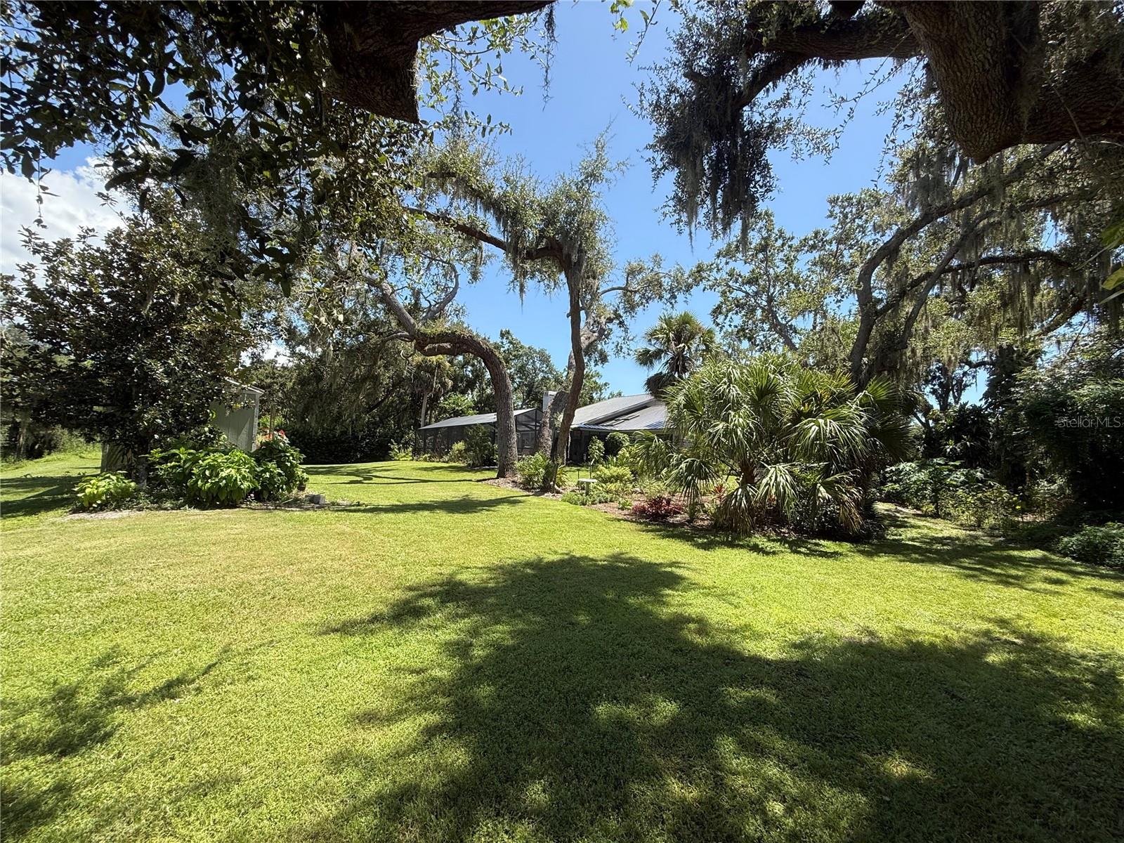 HIDDEN OAKS ESTATES - Residential