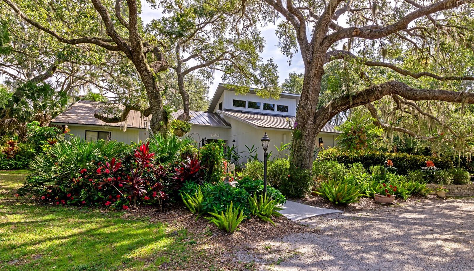 HIDDEN OAKS ESTATES - Residential