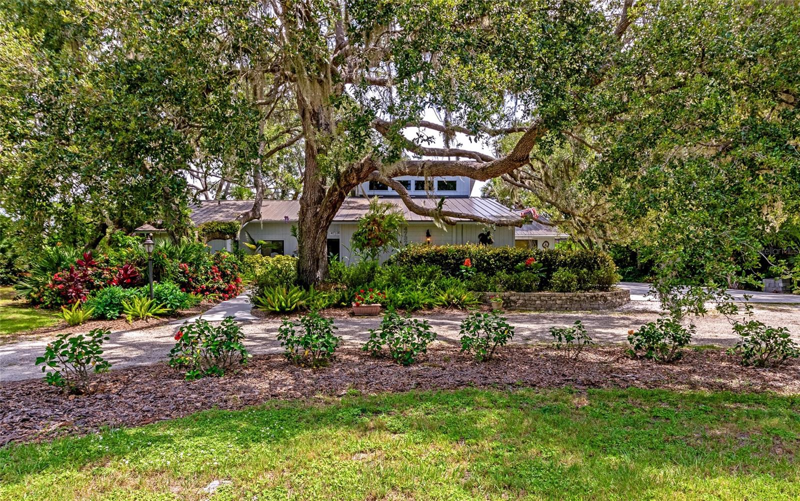 HIDDEN OAKS ESTATES - Residential