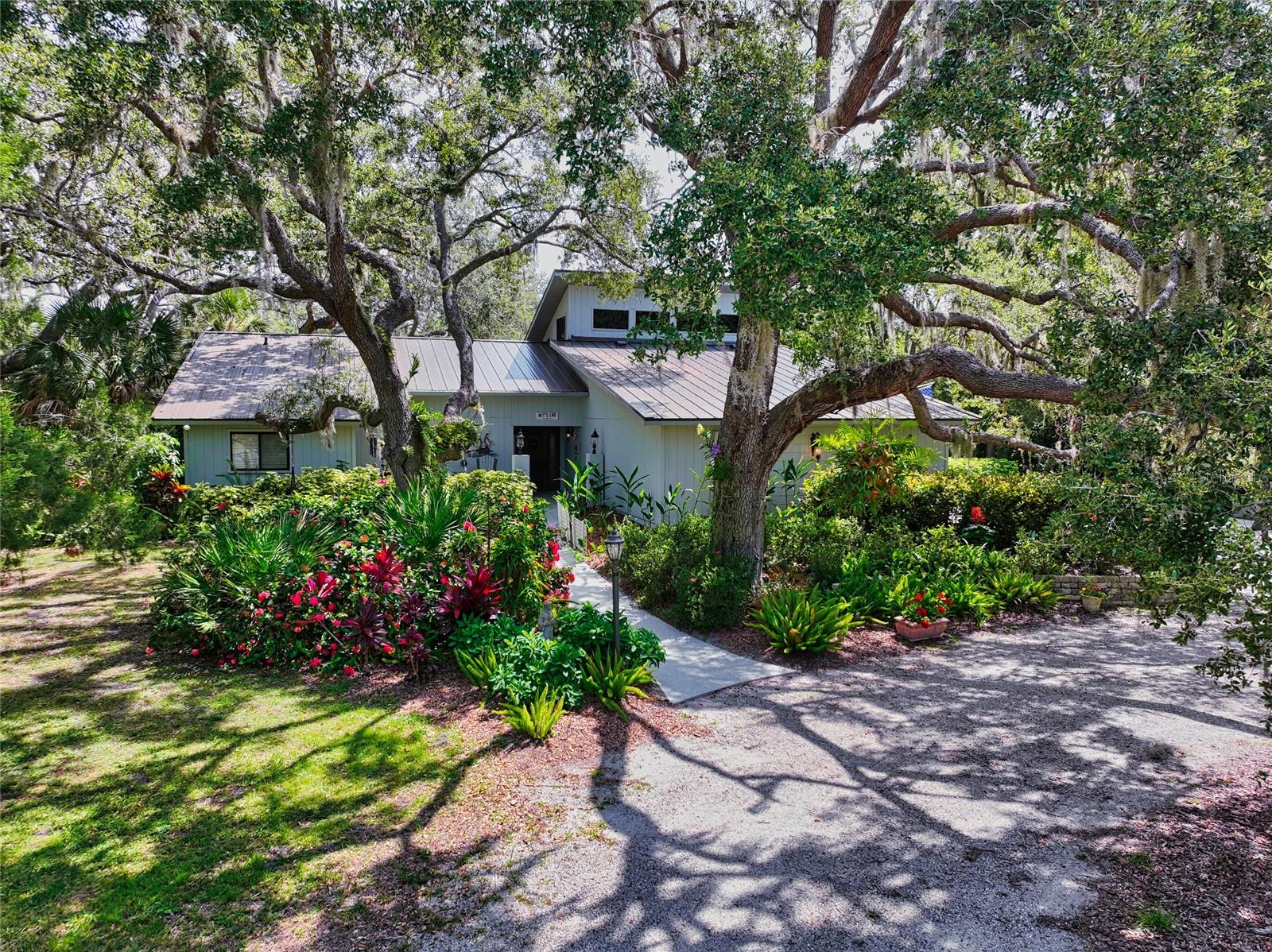 HIDDEN OAKS ESTATES - Residential