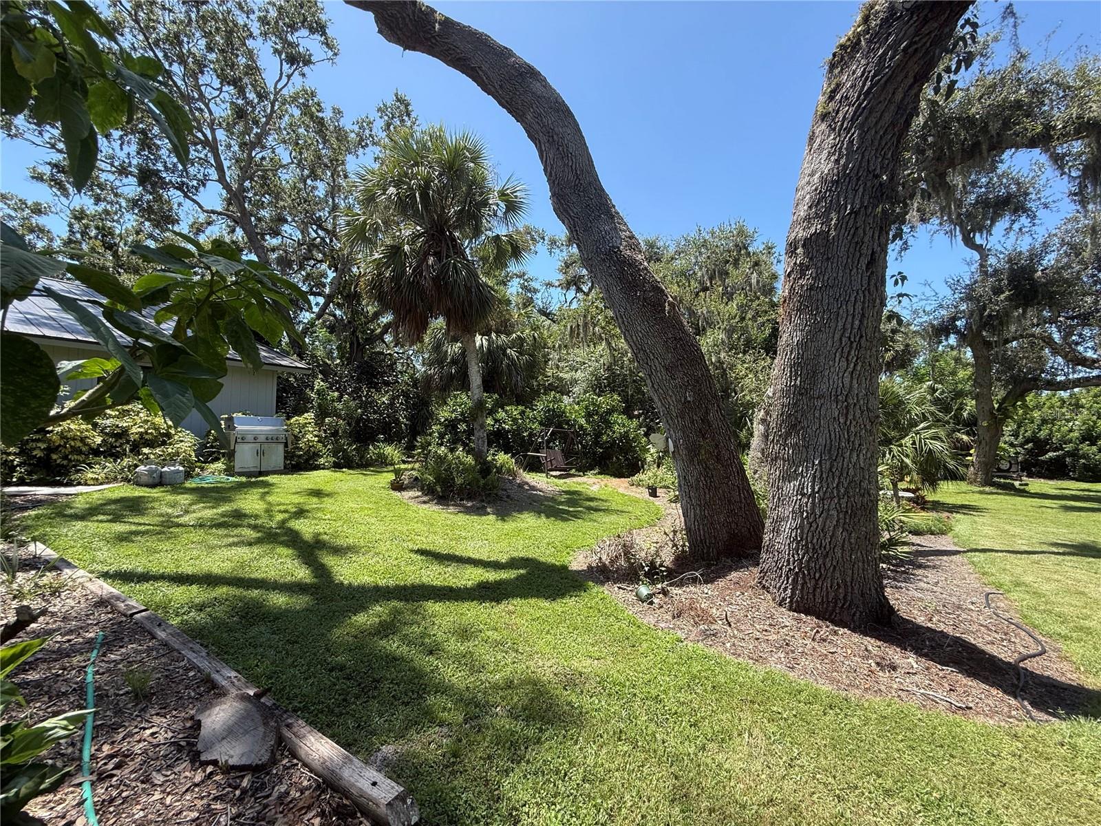 HIDDEN OAKS ESTATES - Residential