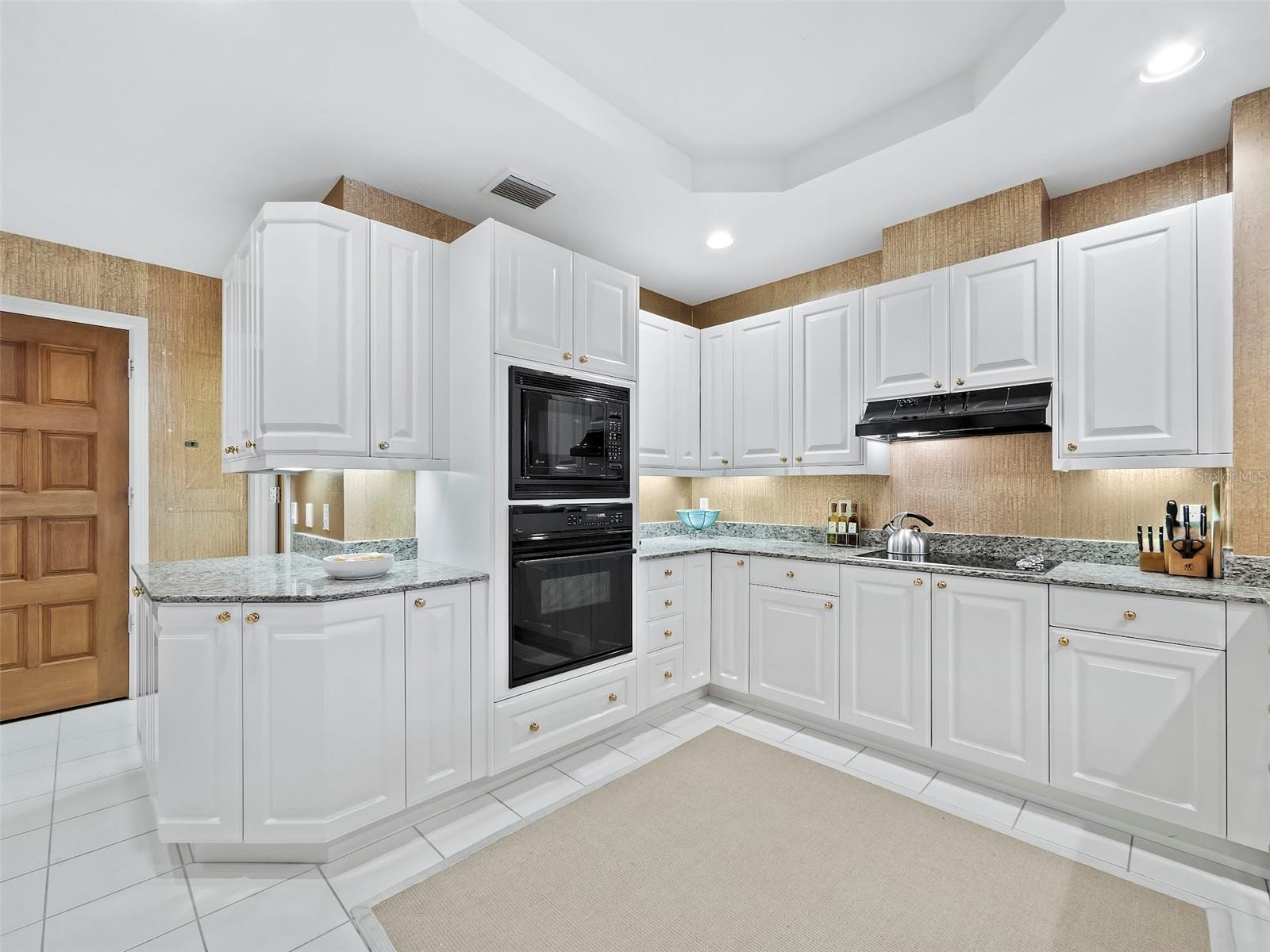 VILLA DI LANCIA PH 1 - Residential