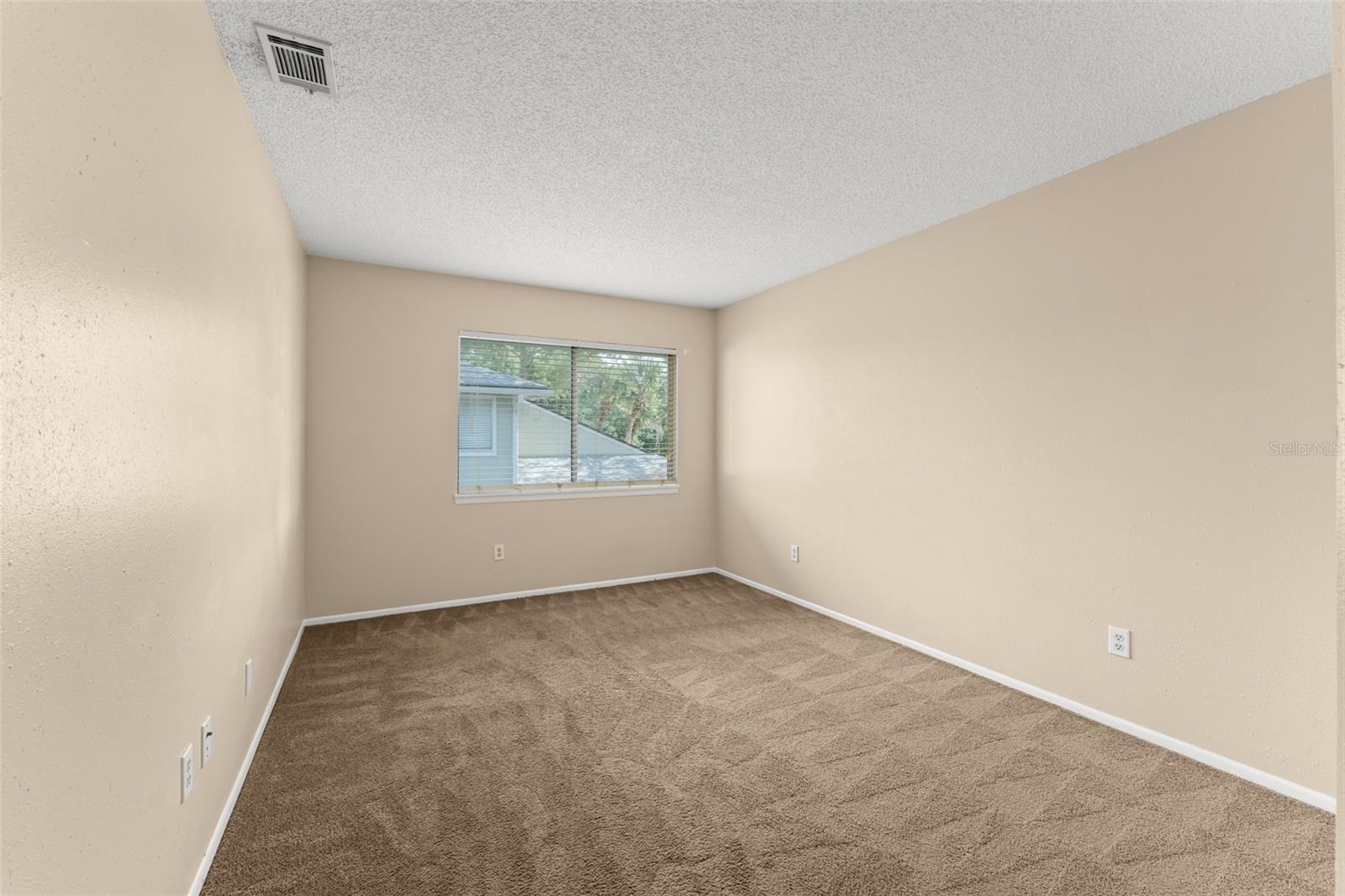 PHEASANT RUN AT ROSEMONT CONDO PH 2 - Residential