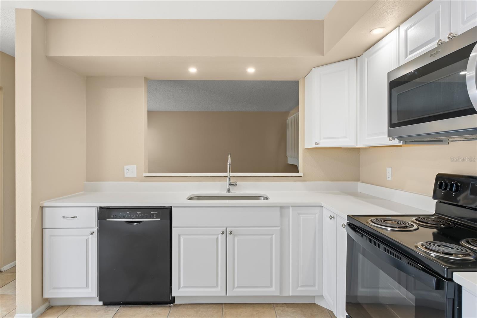 PHEASANT RUN AT ROSEMONT CONDO PH 2 - Residential