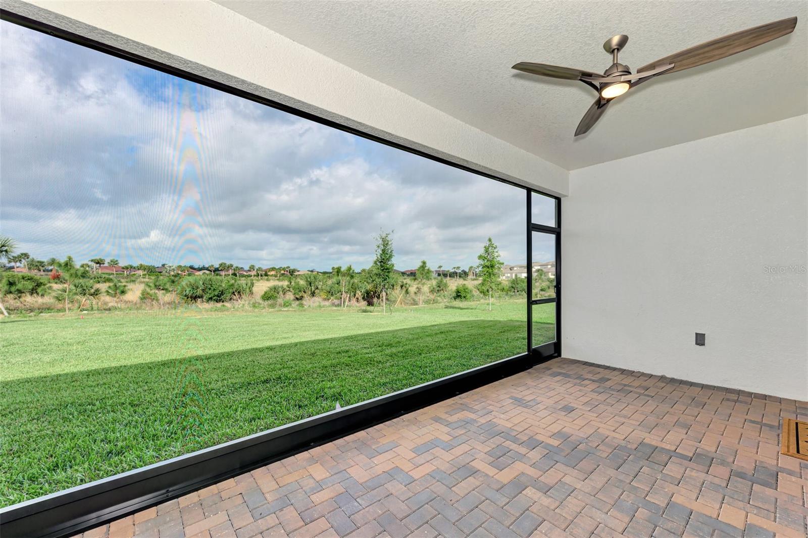 PROMENADE ESTATES PH II - Residential Lease