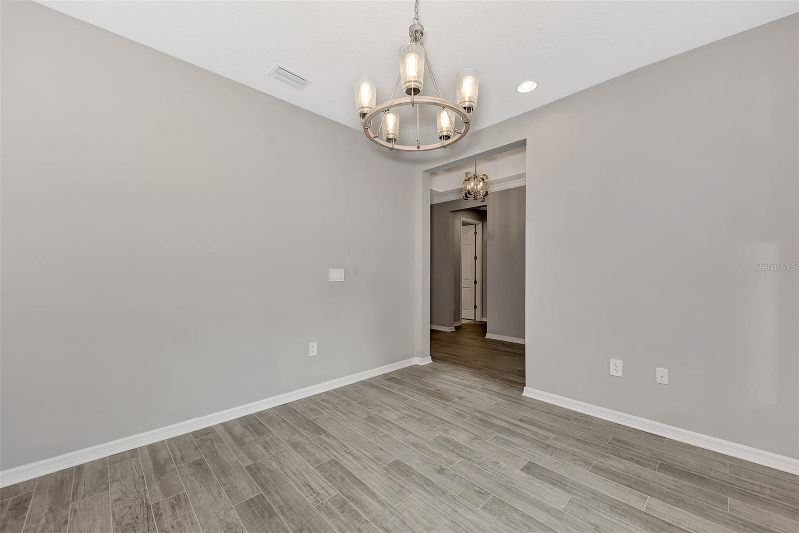 PROMENADE ESTATES PH II - Residential Lease