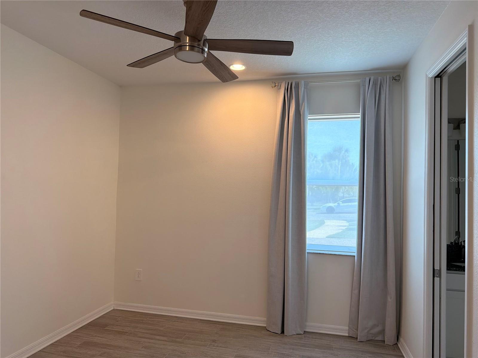 PROMENADE ESTATES PH II - Residential Lease