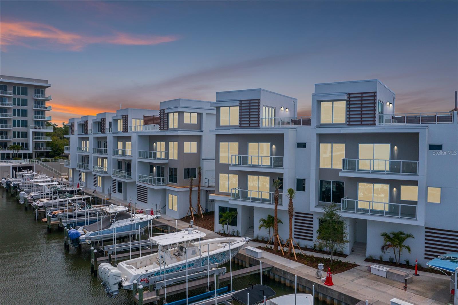MARINA BAY MASTER CONDO - Residential