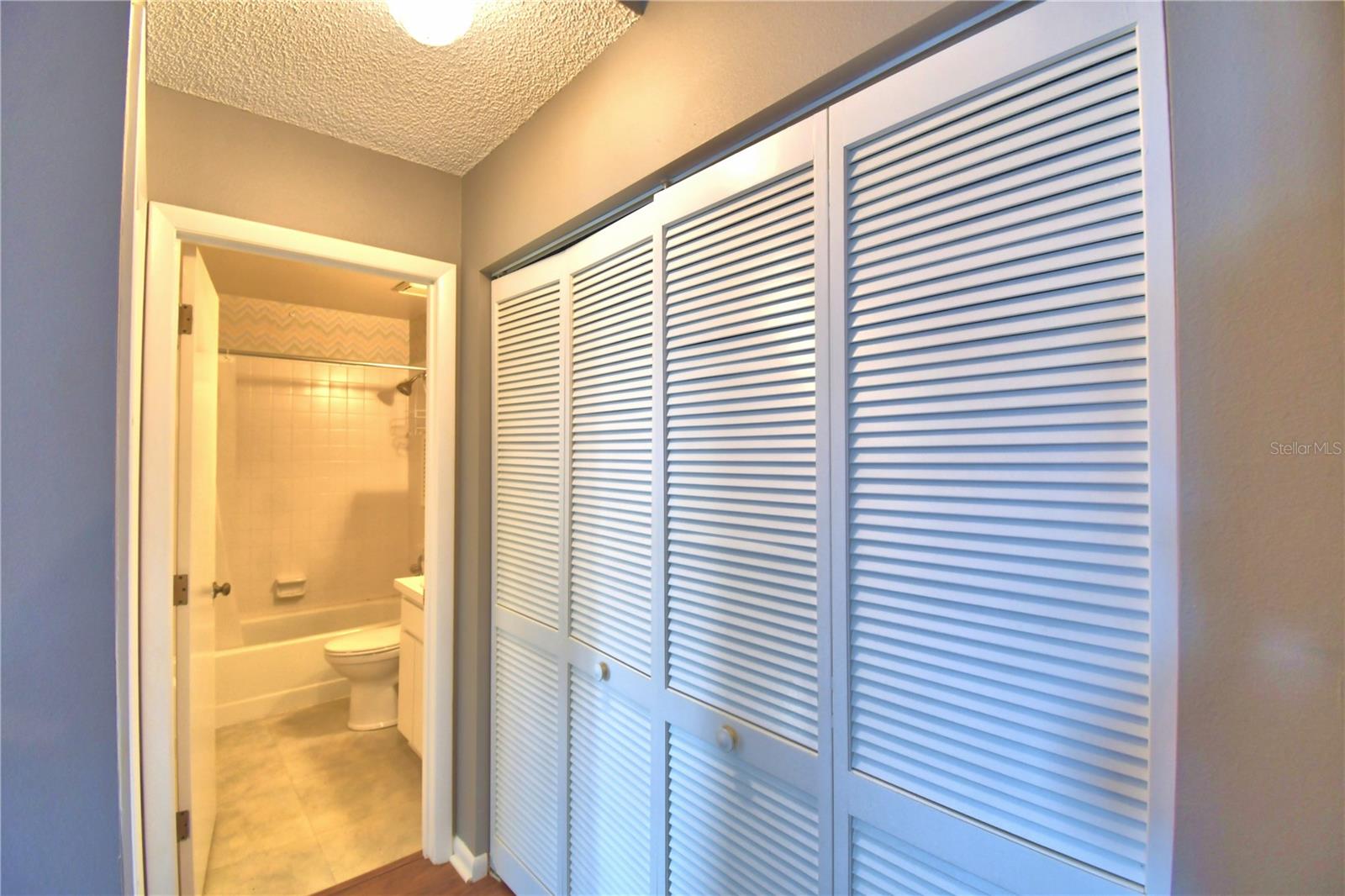 COLONNADES PH 01 - Residential