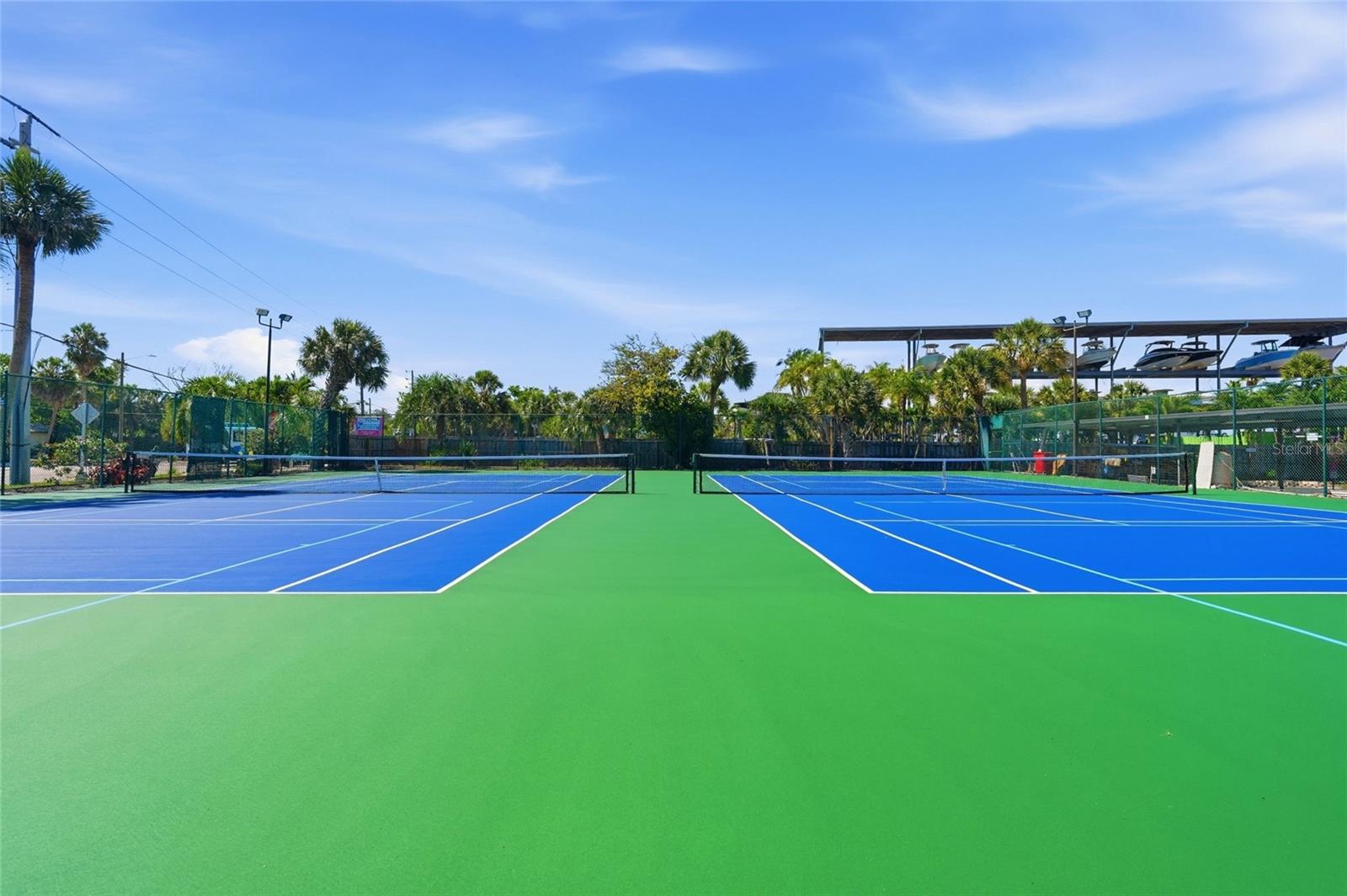 SUNRISE COVE SEC 3 - Residential