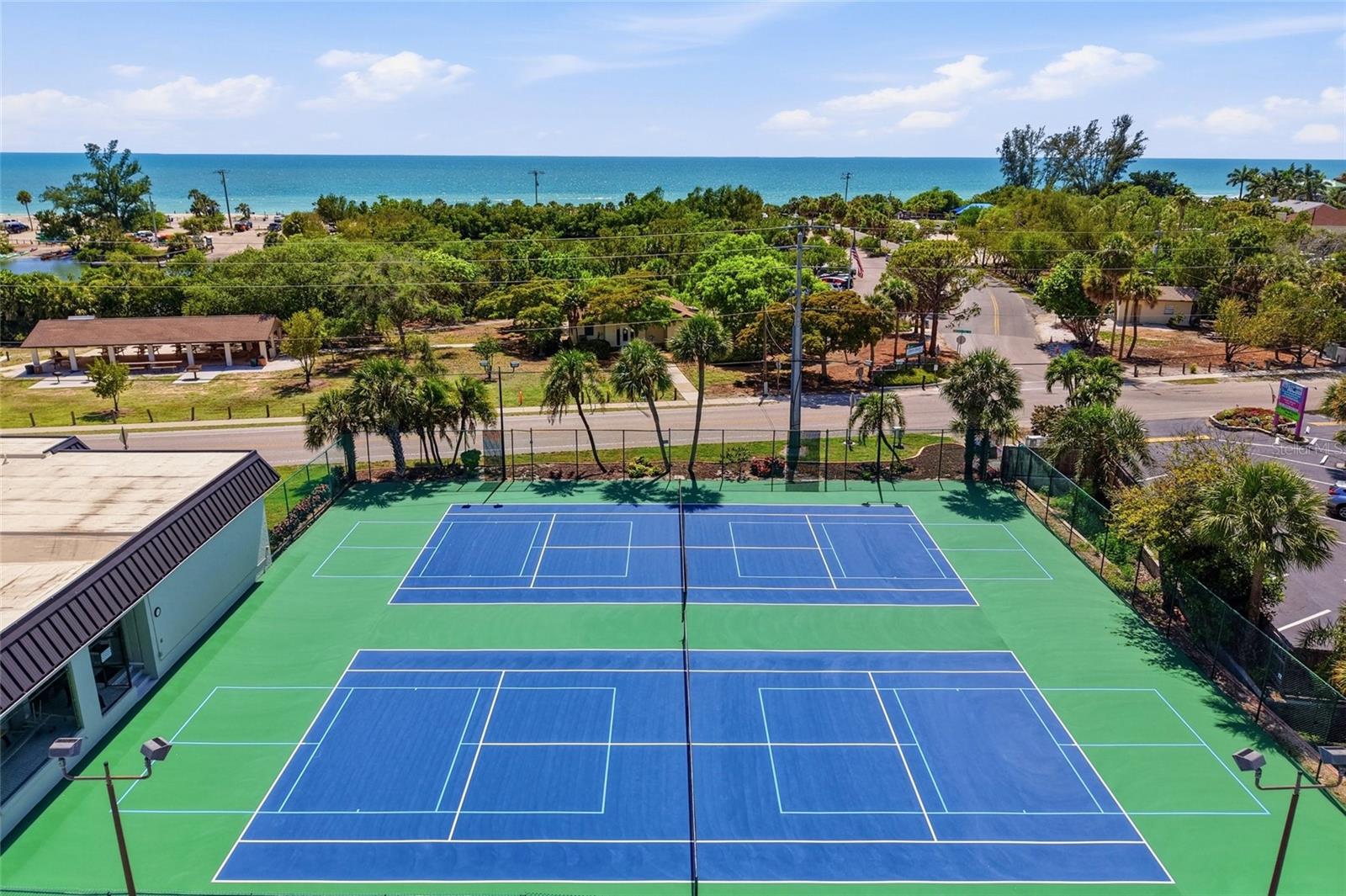 SUNRISE COVE SEC 3 - Residential