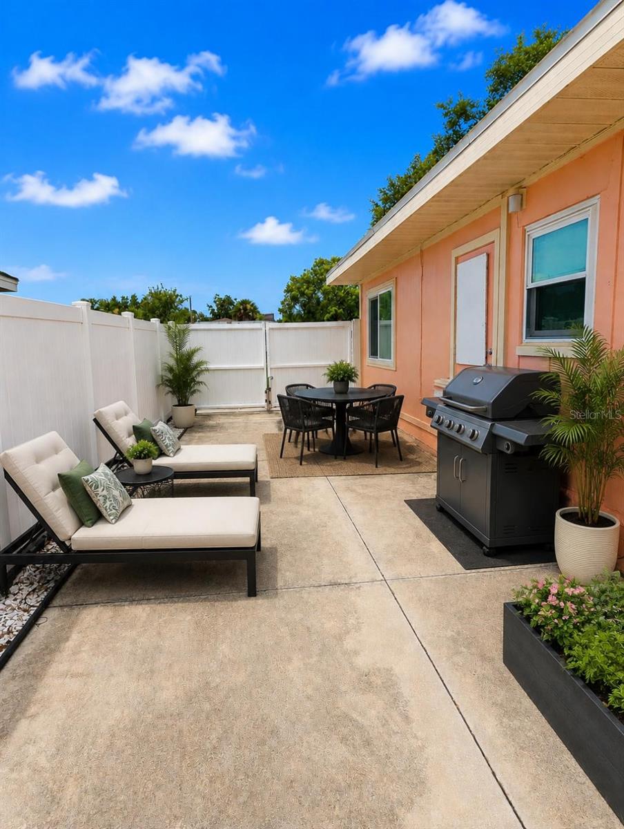 NORTH EDGEWOOD SEC OF VENICE - Residential