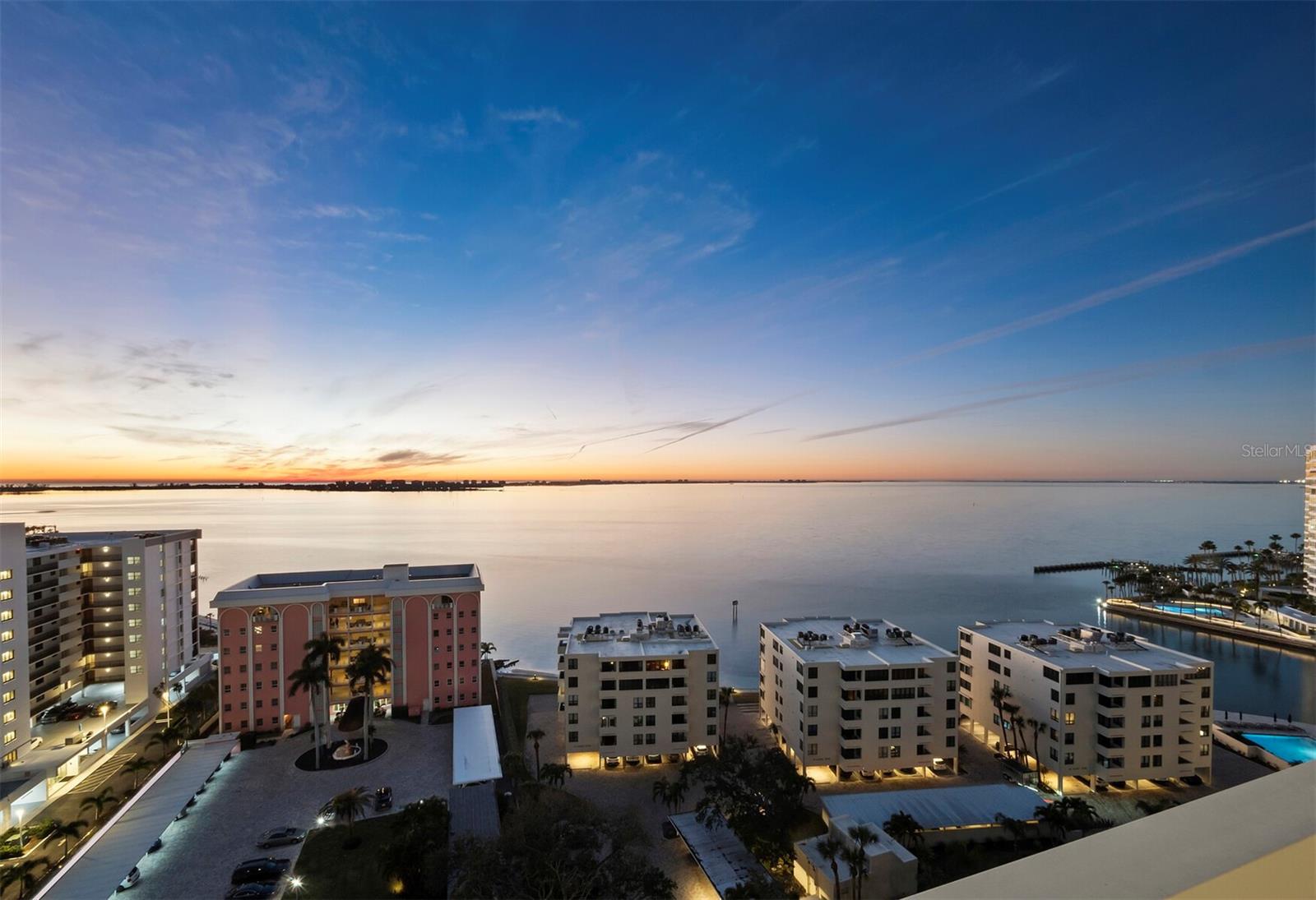 THE TOWER RESIDENCES - Residential
