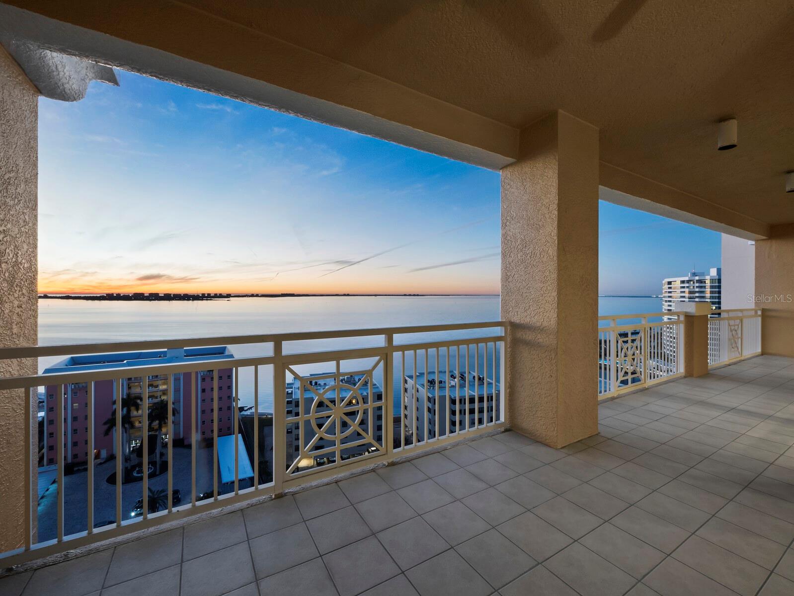 THE TOWER RESIDENCES - Residential