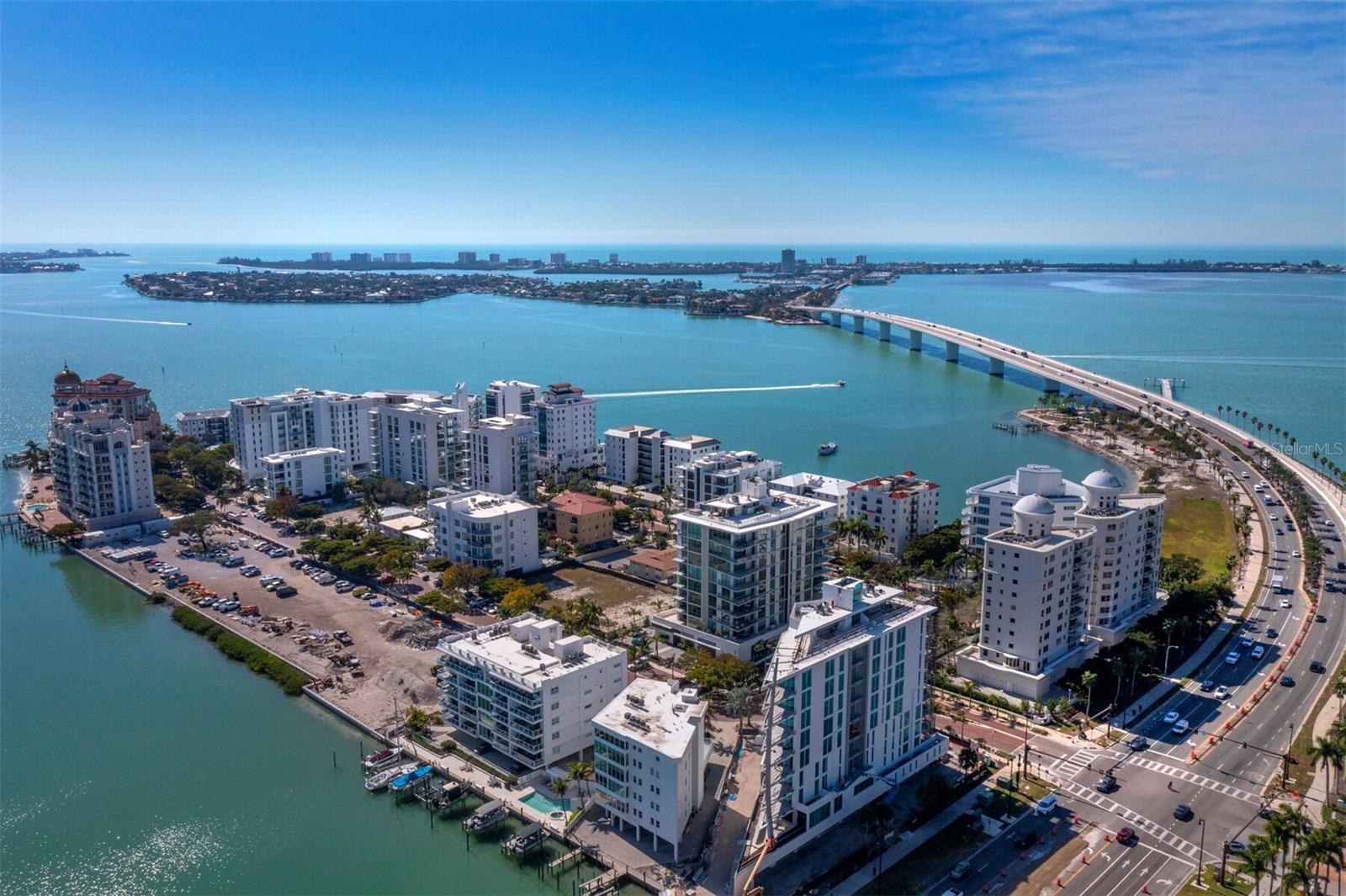 THE TOWER RESIDENCES - Residential