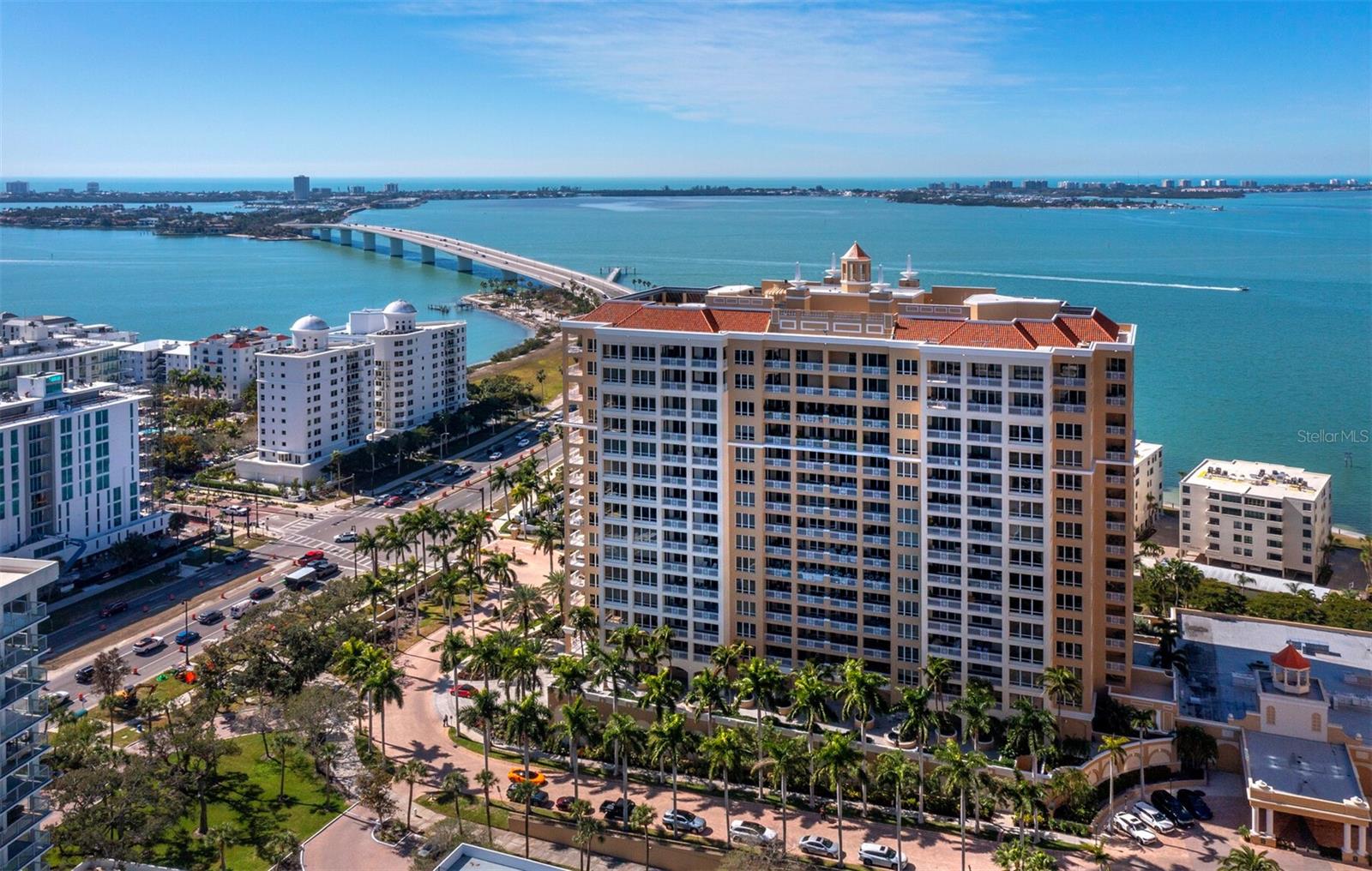 THE TOWER RESIDENCES - Residential