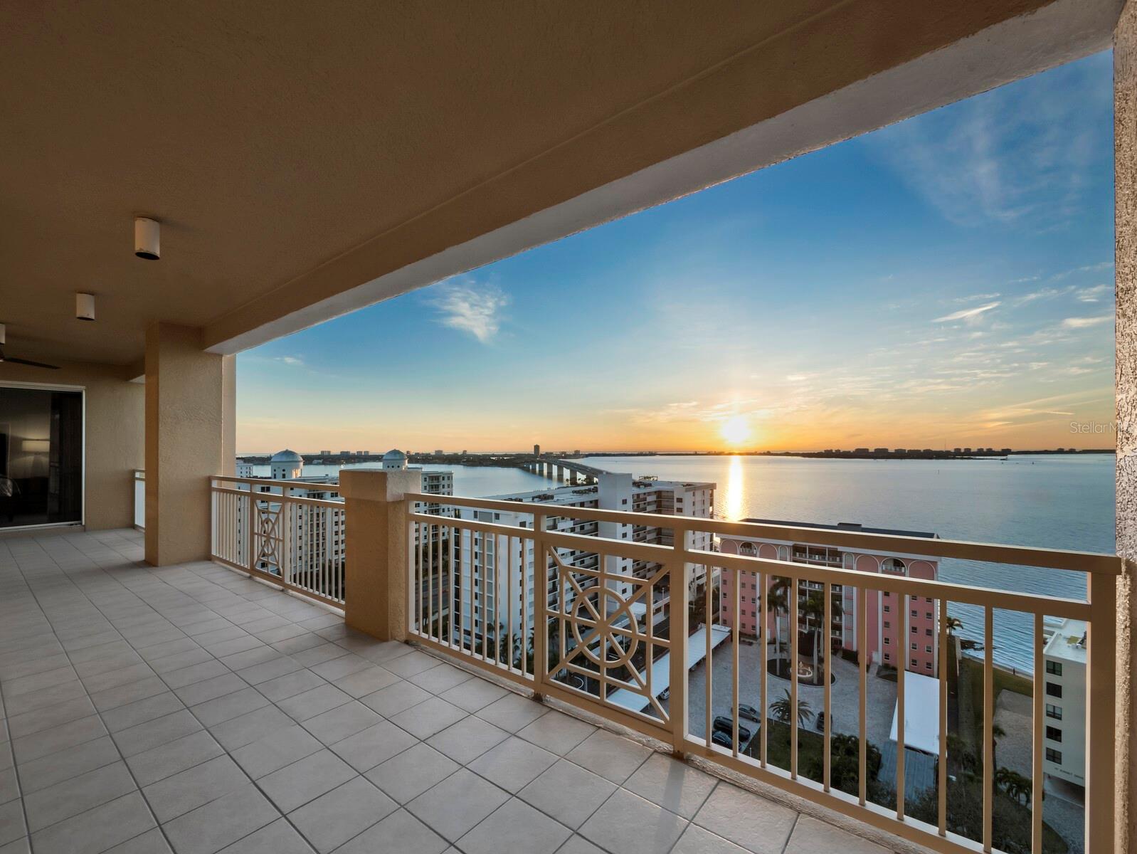 THE TOWER RESIDENCES - Residential