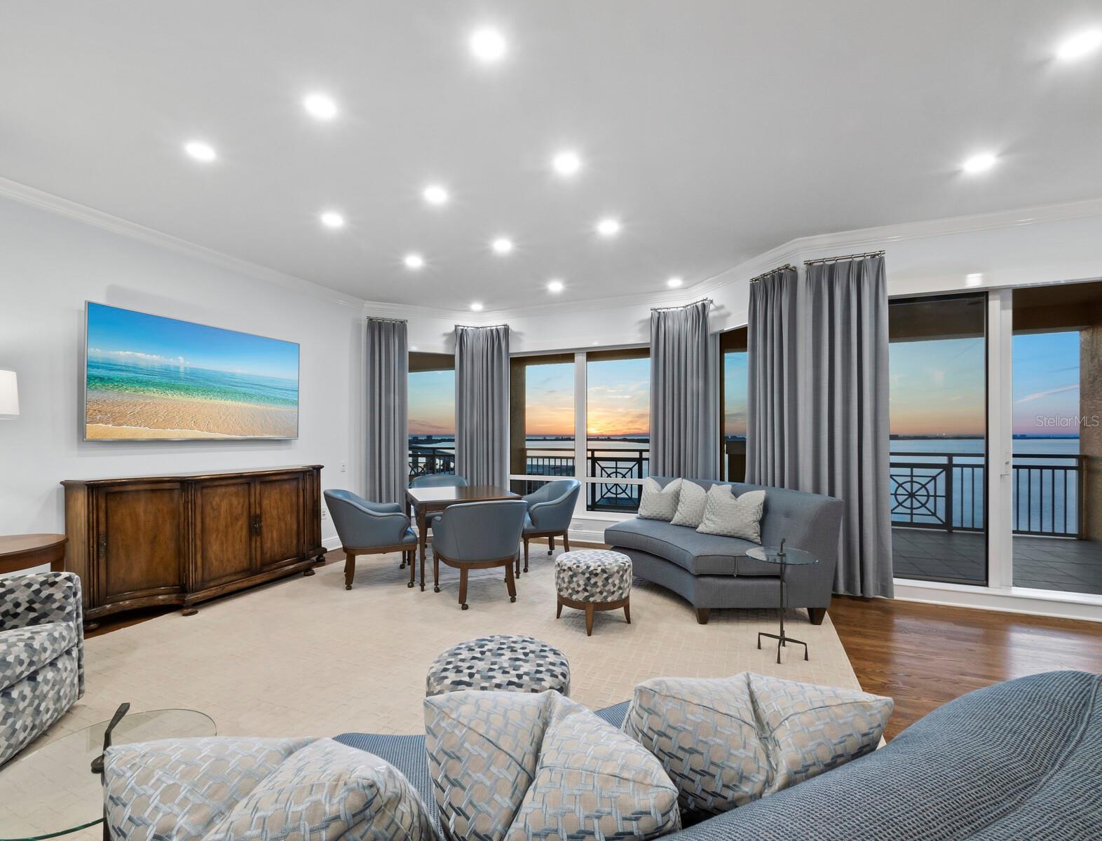 THE TOWER RESIDENCES - Residential