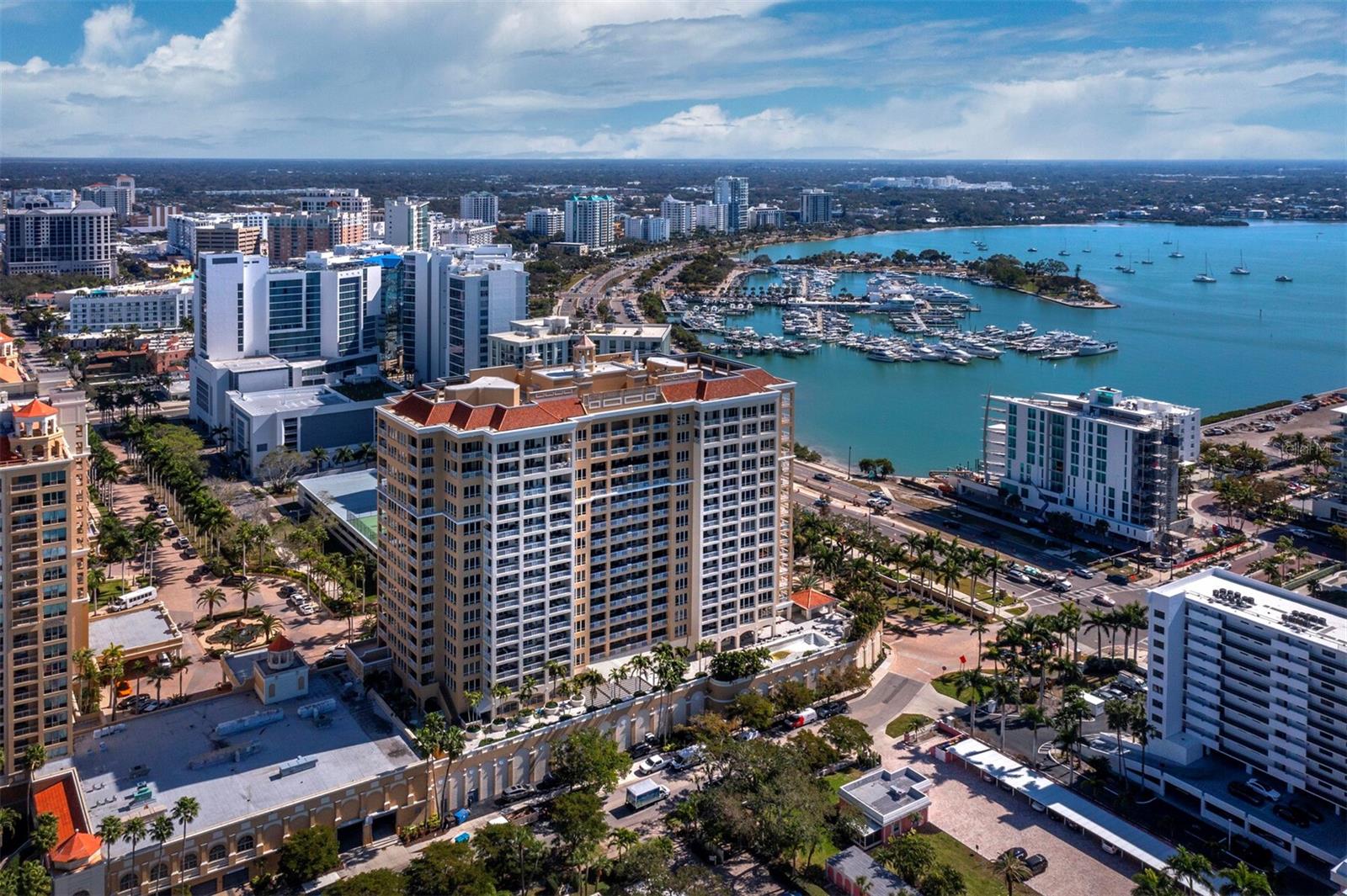 THE TOWER RESIDENCES - Residential