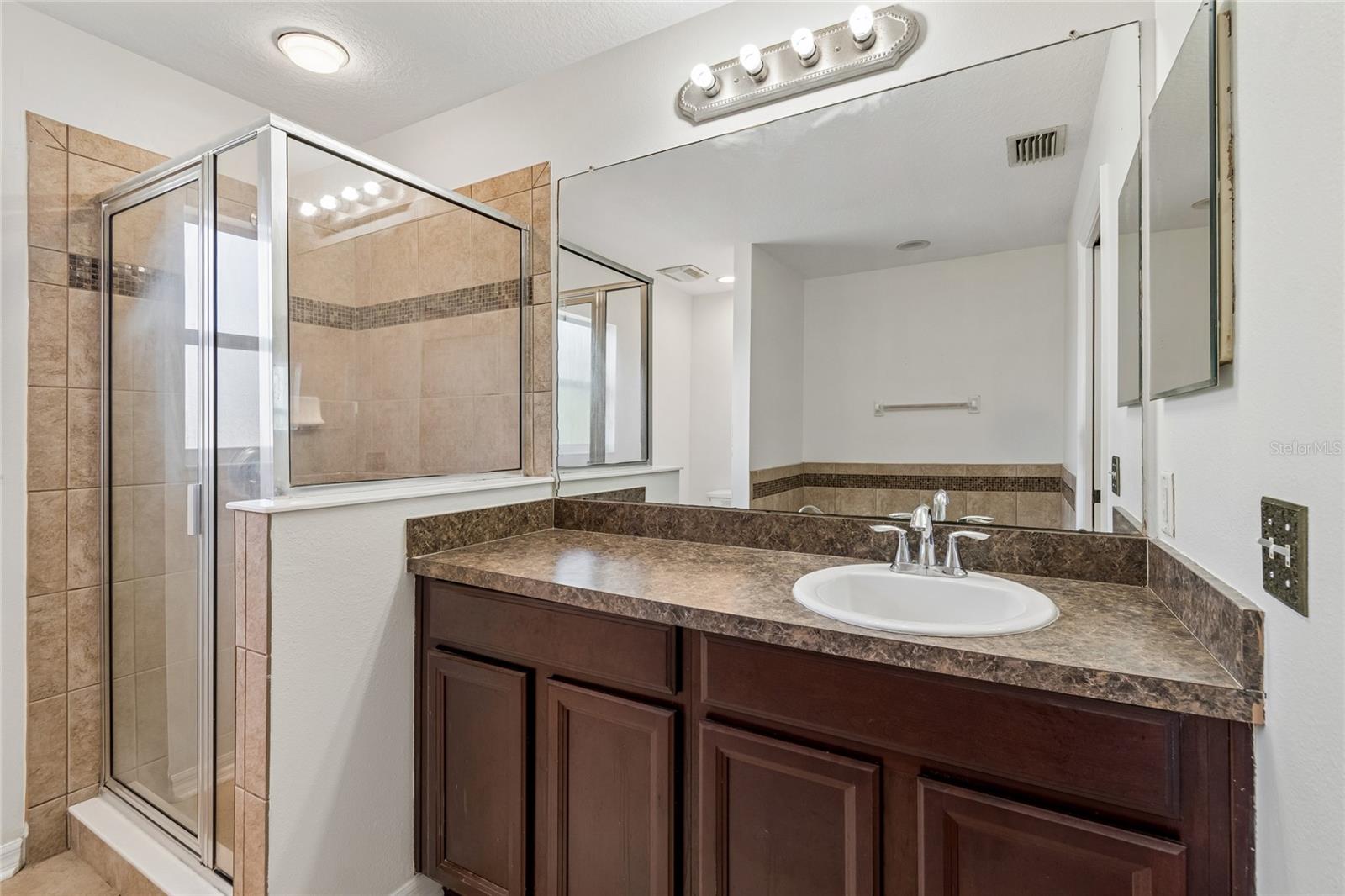 COLLEGE CHASE PH 1 - Residential