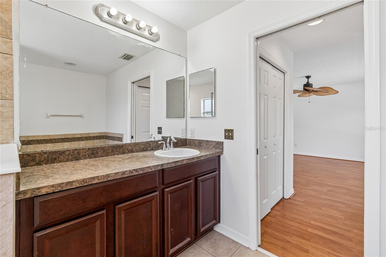 COLLEGE CHASE PH 1 - Residential
