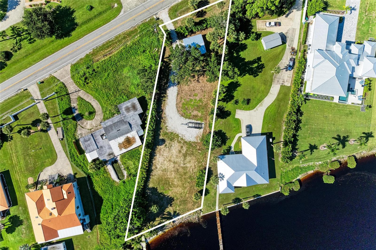 PUNTA GORDA ISLES - Land