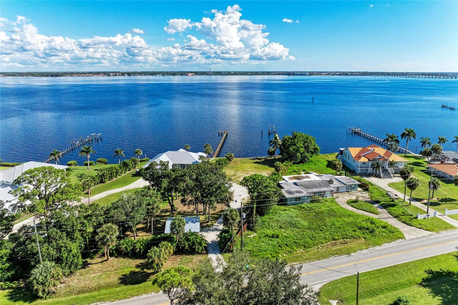 PUNTA GORDA ISLES - Land