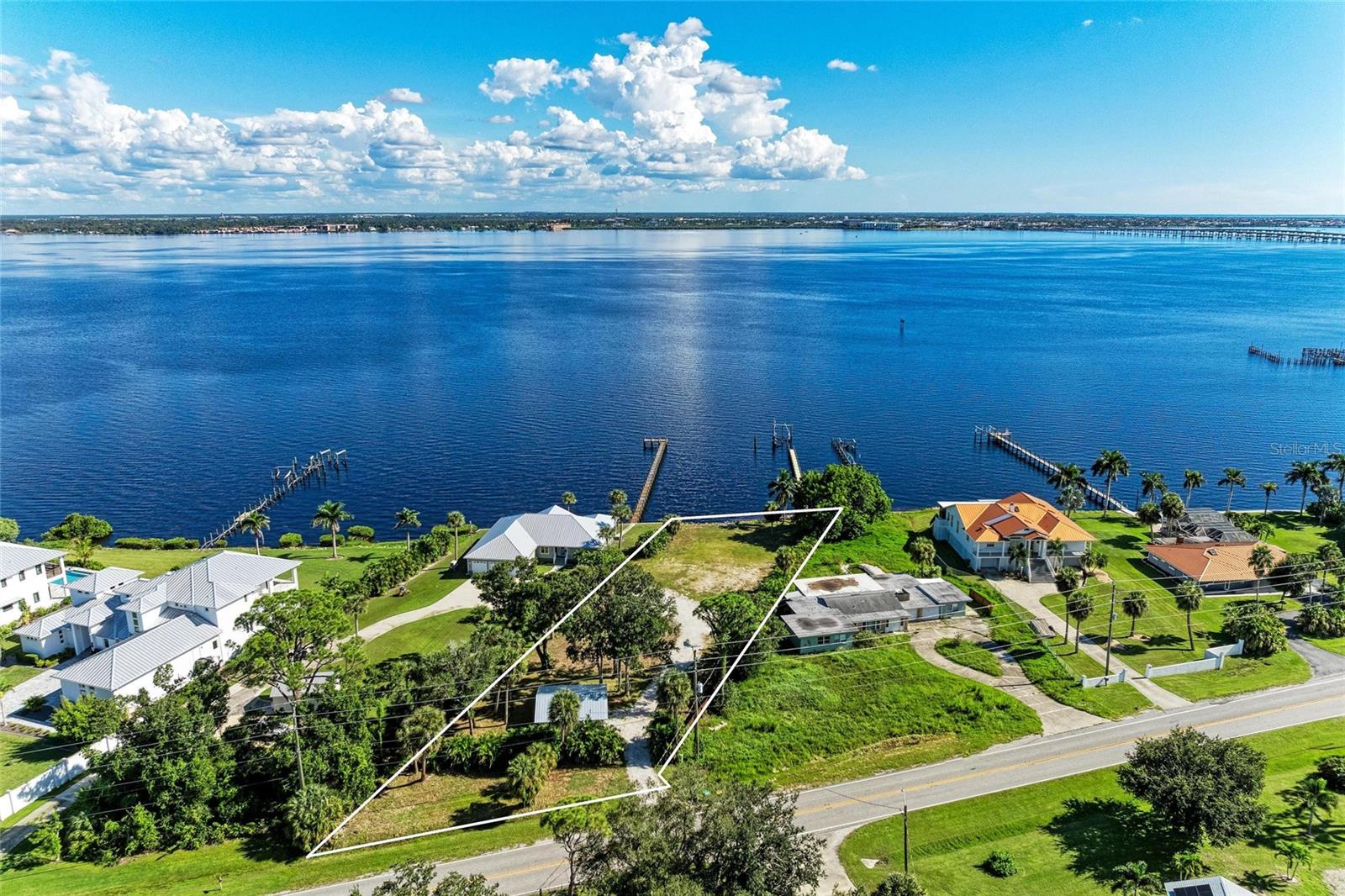 PUNTA GORDA ISLES - Land